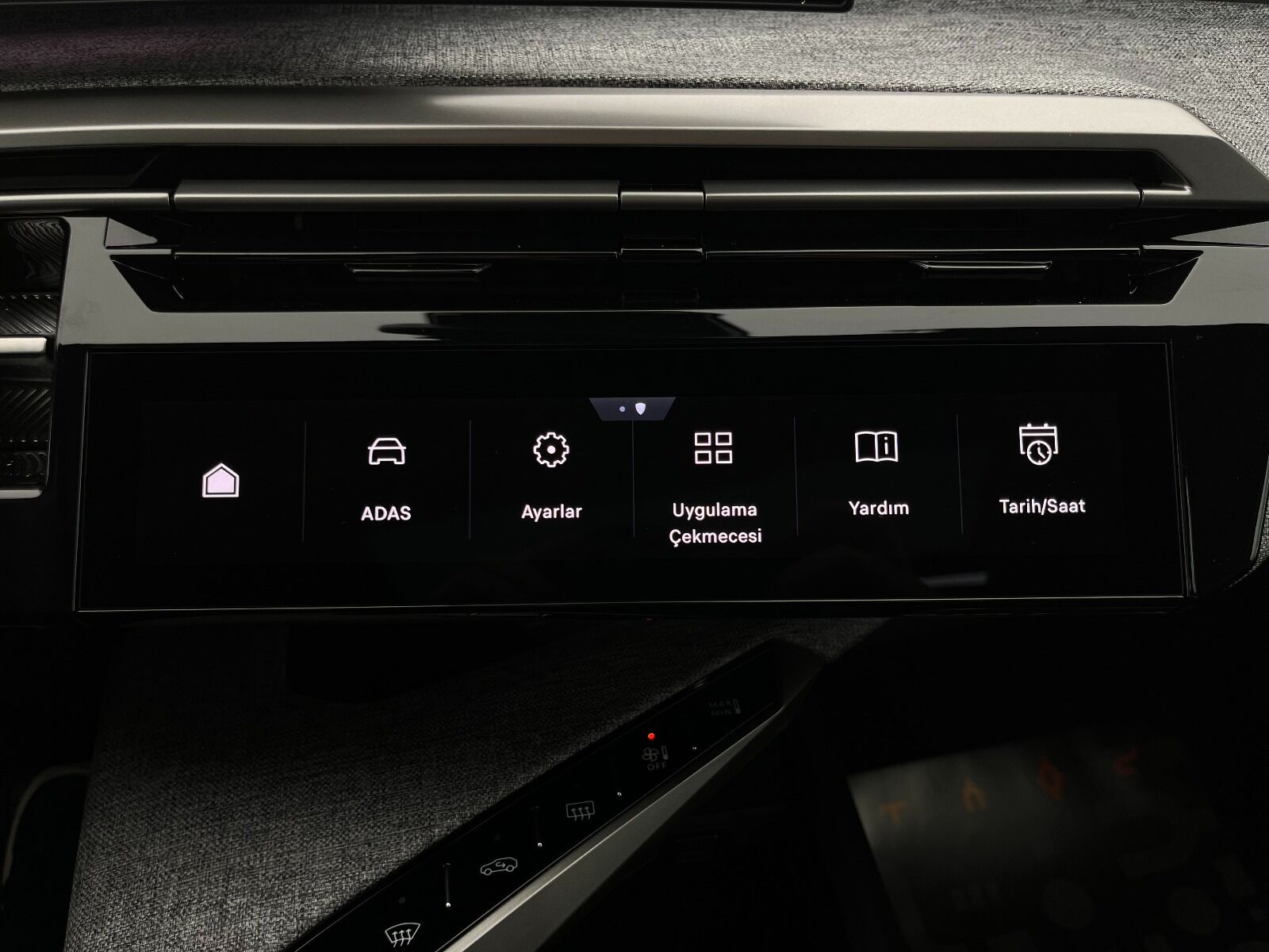 Peugeot 3008 Crossover 1.2 Hybrid Allure eDCS6 - 2025 - Detay