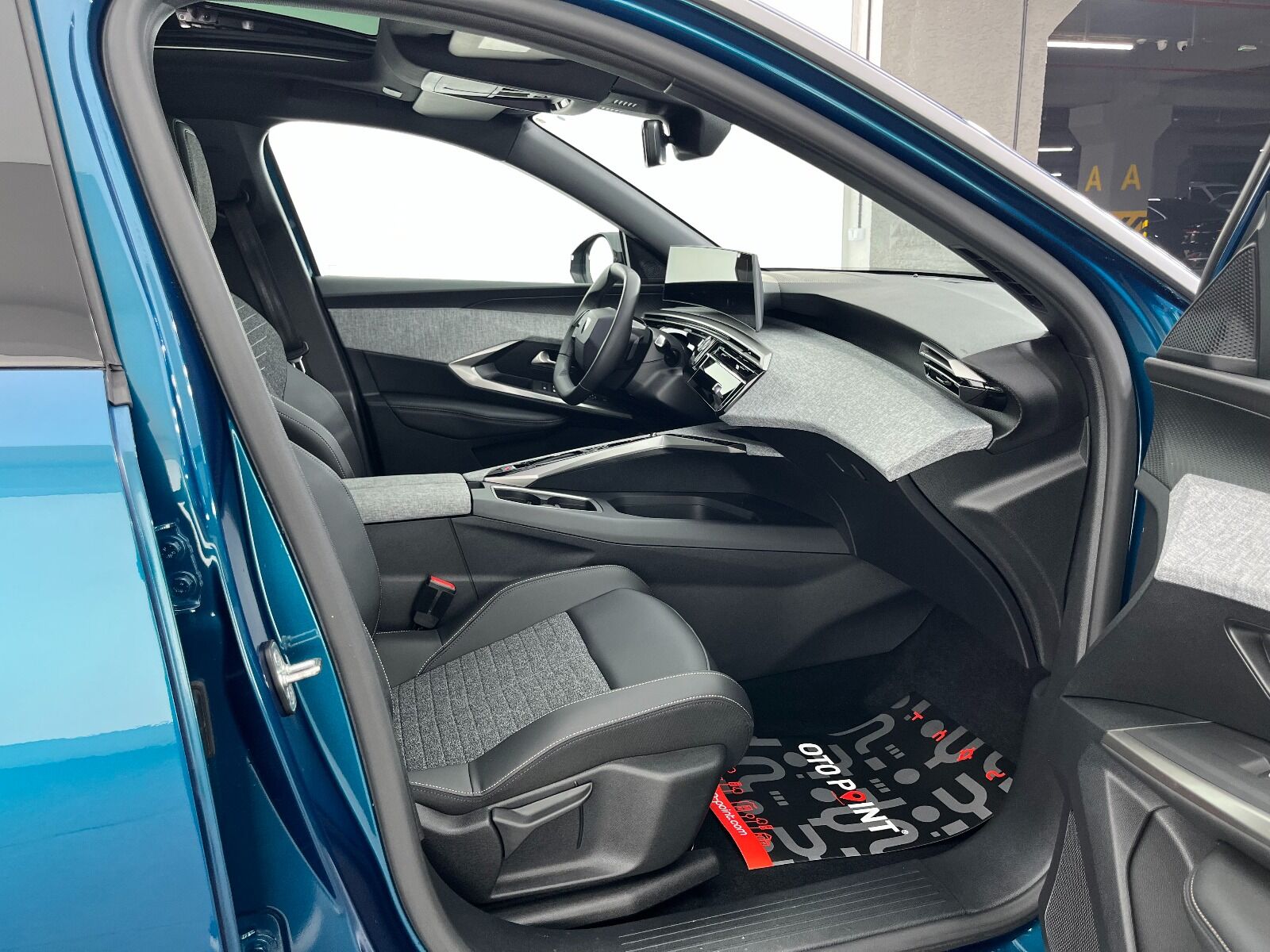 Peugeot 3008 Crossover 1.2 Hybrid Allure eDCS6 - 2025 - Detay