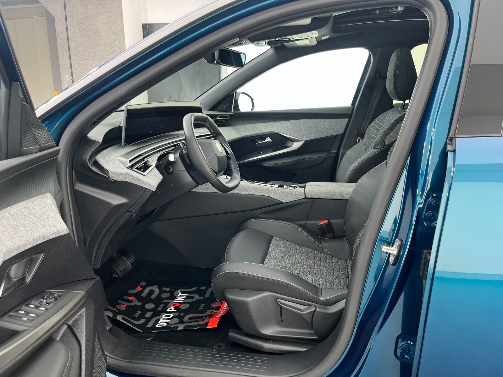 Peugeot 3008 Crossover 1.2 Hybrid Allure eDCS6 - 2025 - Detay