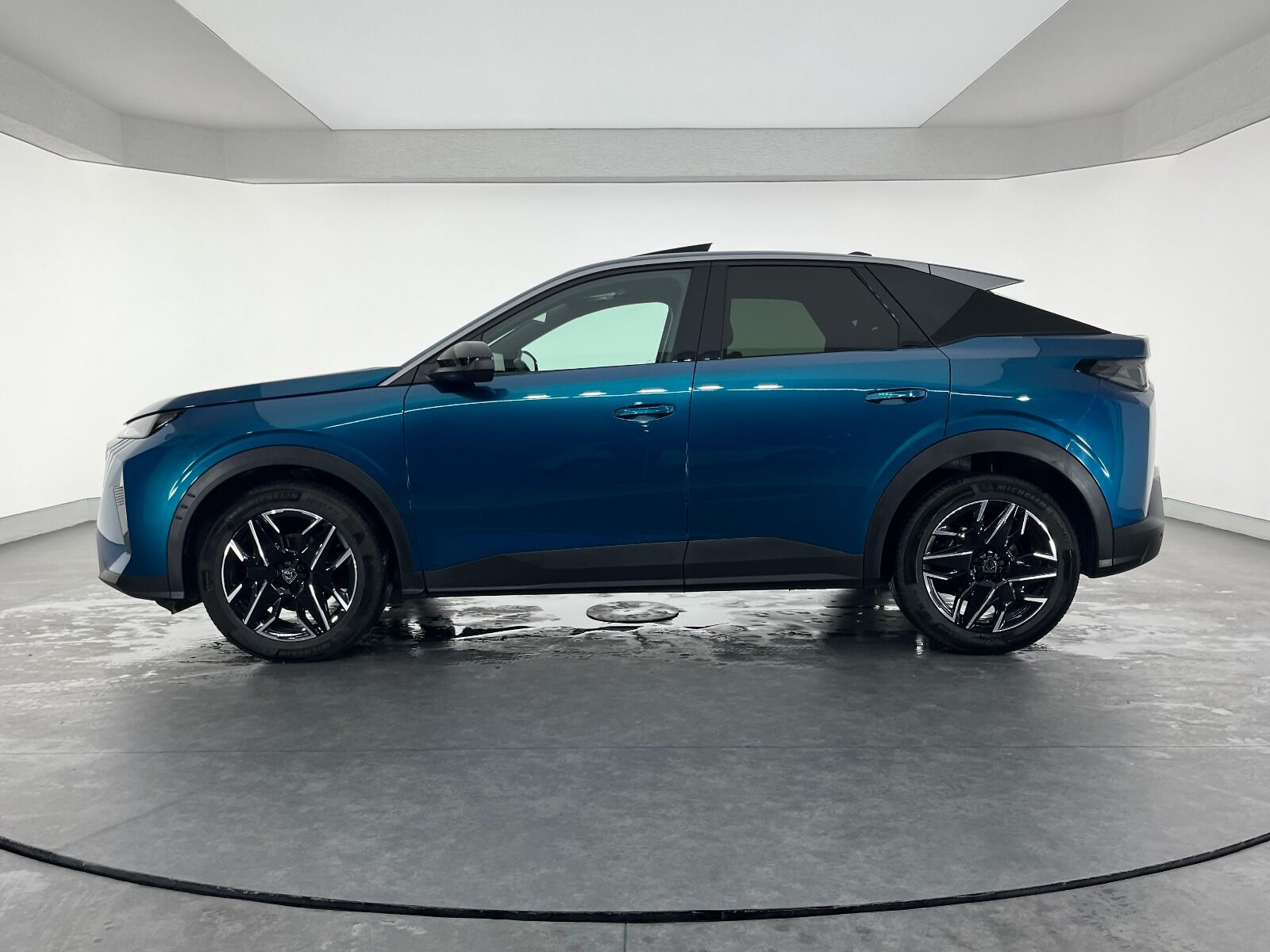 Peugeot 3008 Crossover 1.2 Hybrid Allure eDCS6 - 2025 - Detay