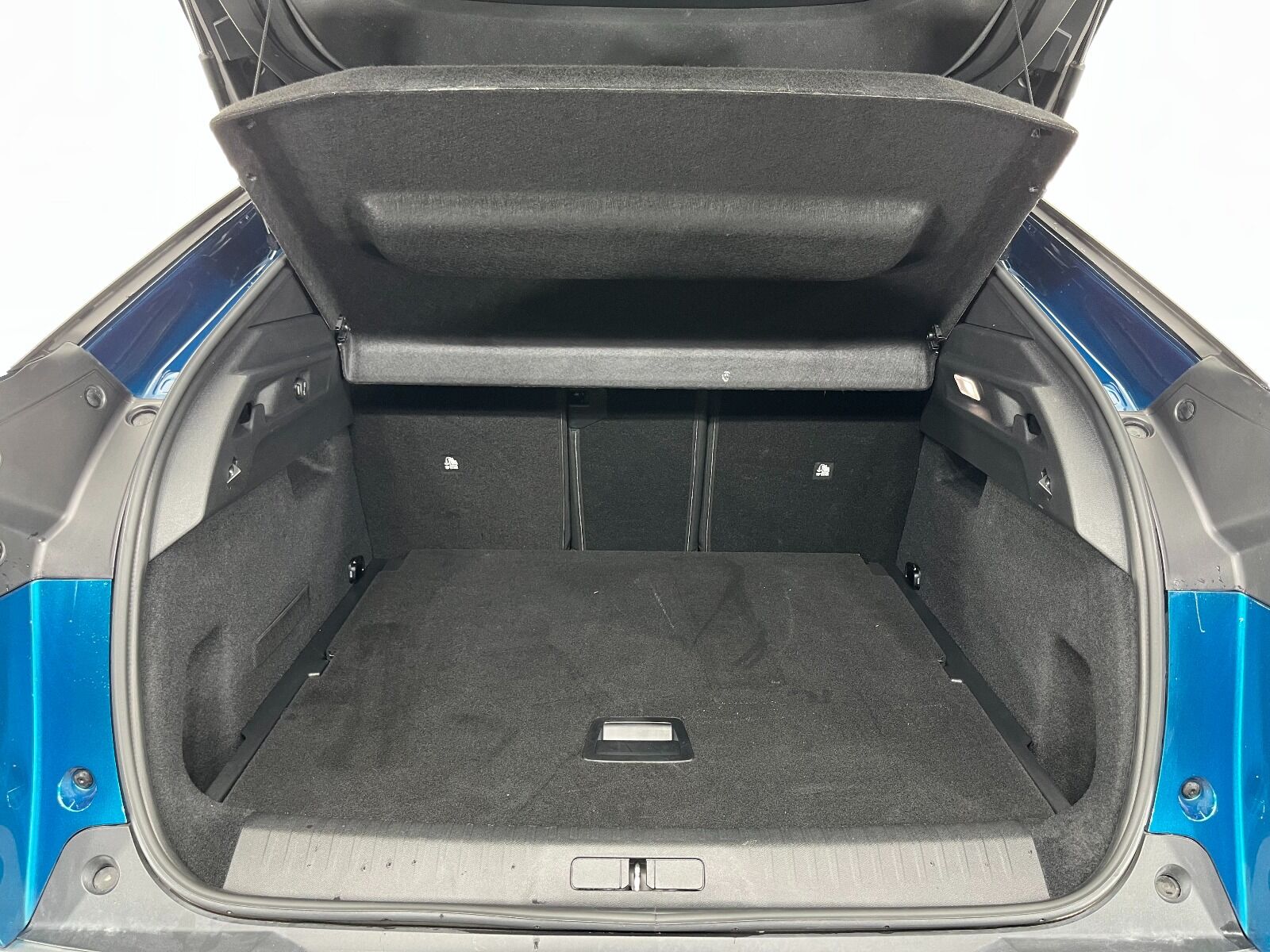 Peugeot 3008 Crossover 1.2 Hybrid Allure eDCS6 - 2025 - Detay