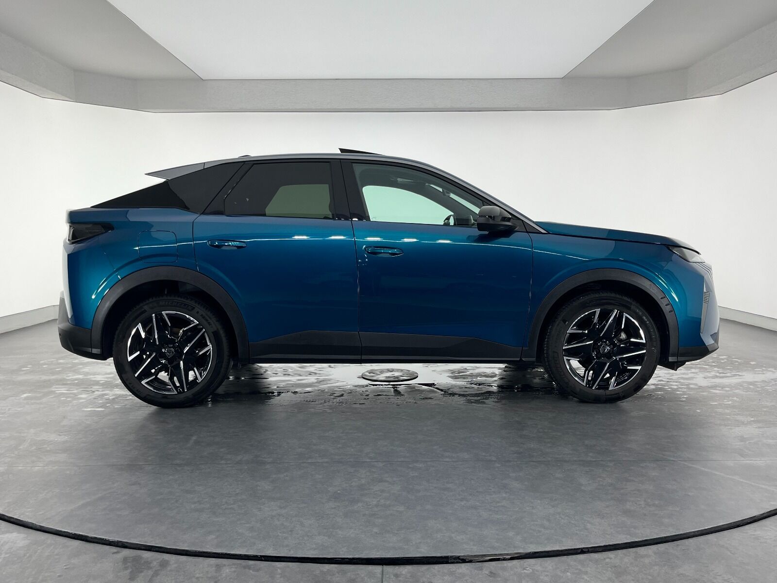 Peugeot 3008 Crossover 1.2 Hybrid Allure eDCS6 - 2025 - Detay