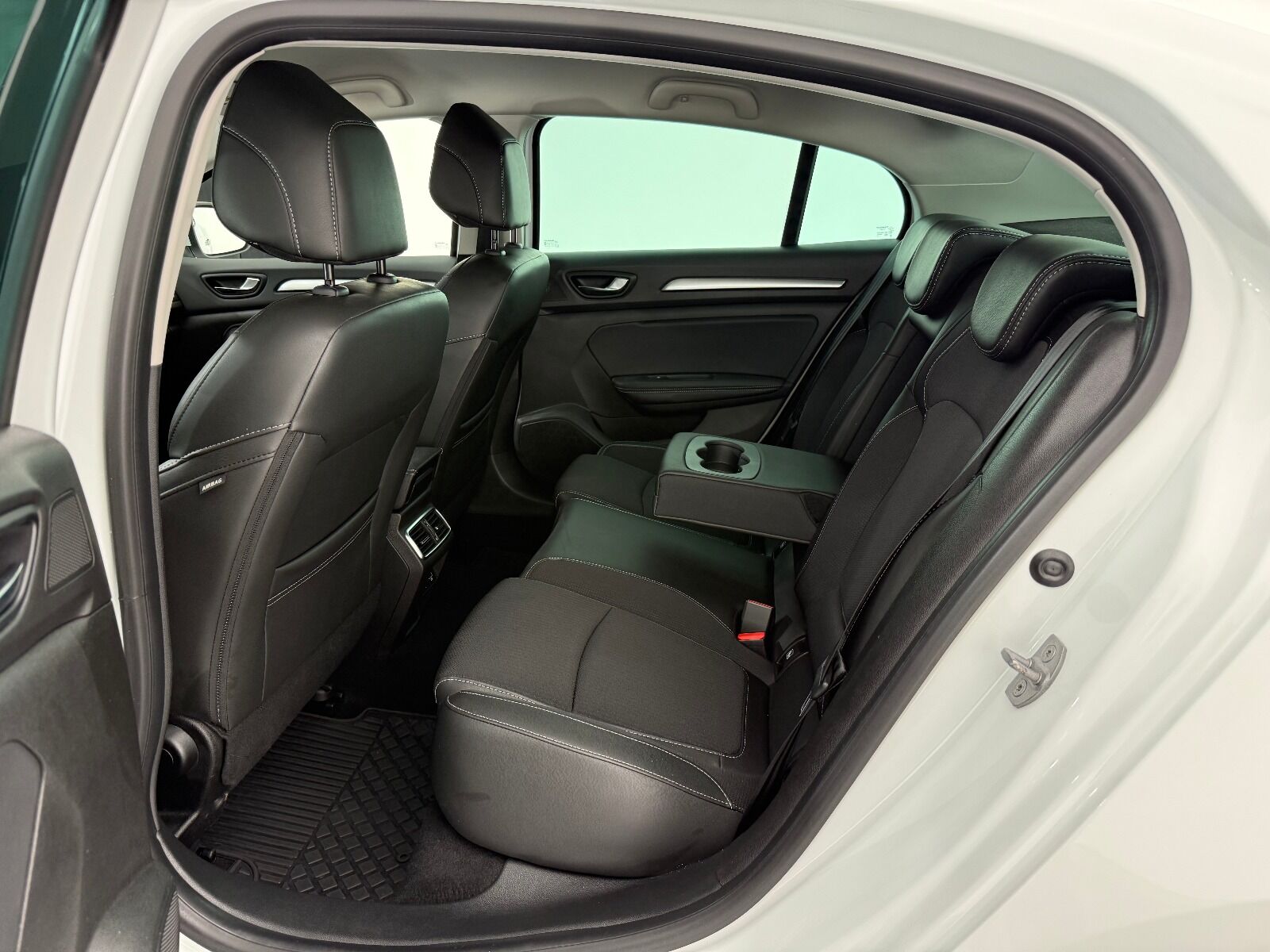 Renault Megane Sedan 1.3 TCe Icon EDC - 2025 - Detay