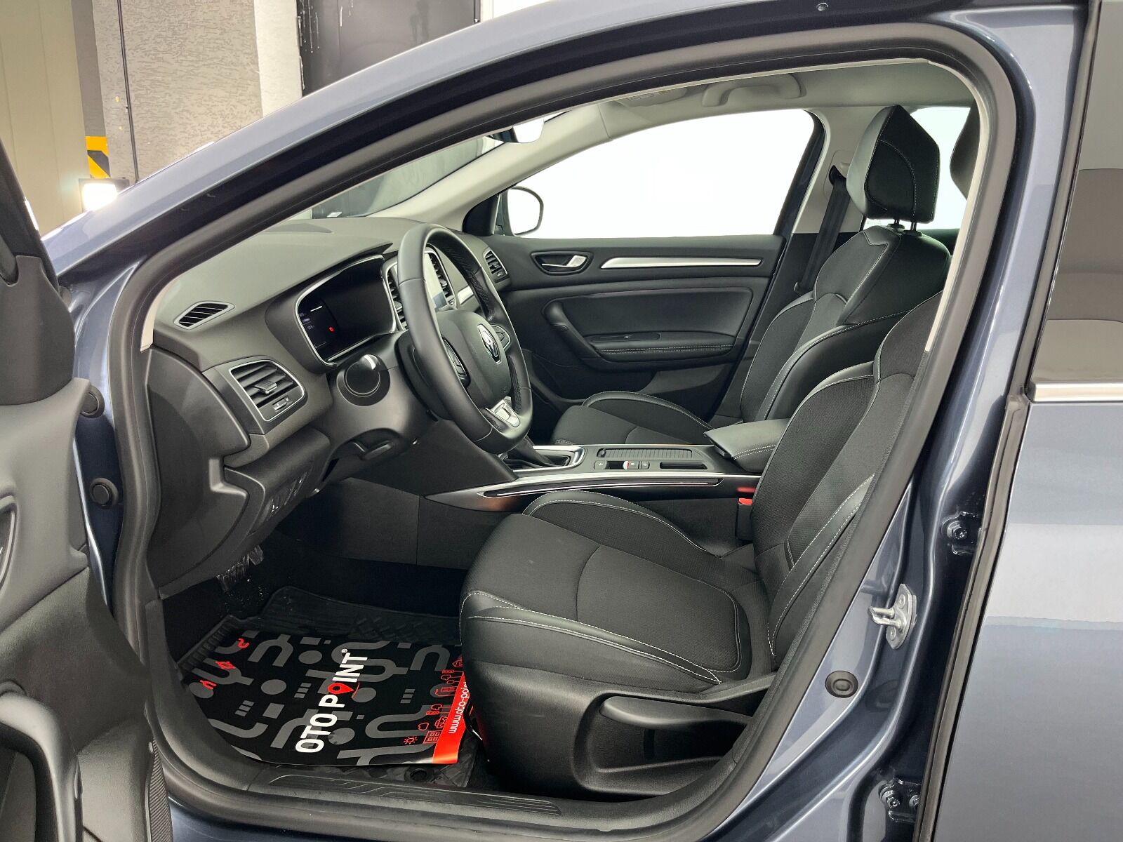 Renault Megane Sedan 1.3 TCe Icon EDC - 2025 - Detay