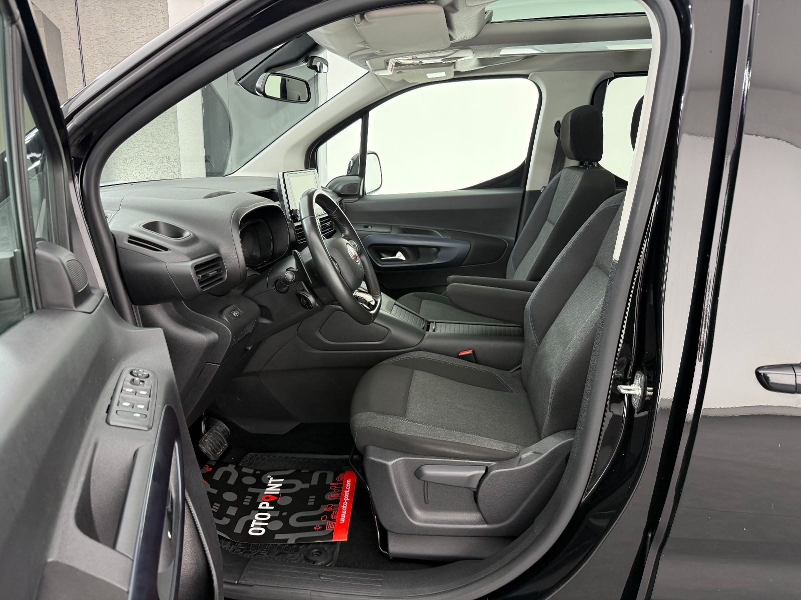 Fiat Doblo Combi 1.5 BlueHDİ Premio Plus - 2024 - Detay