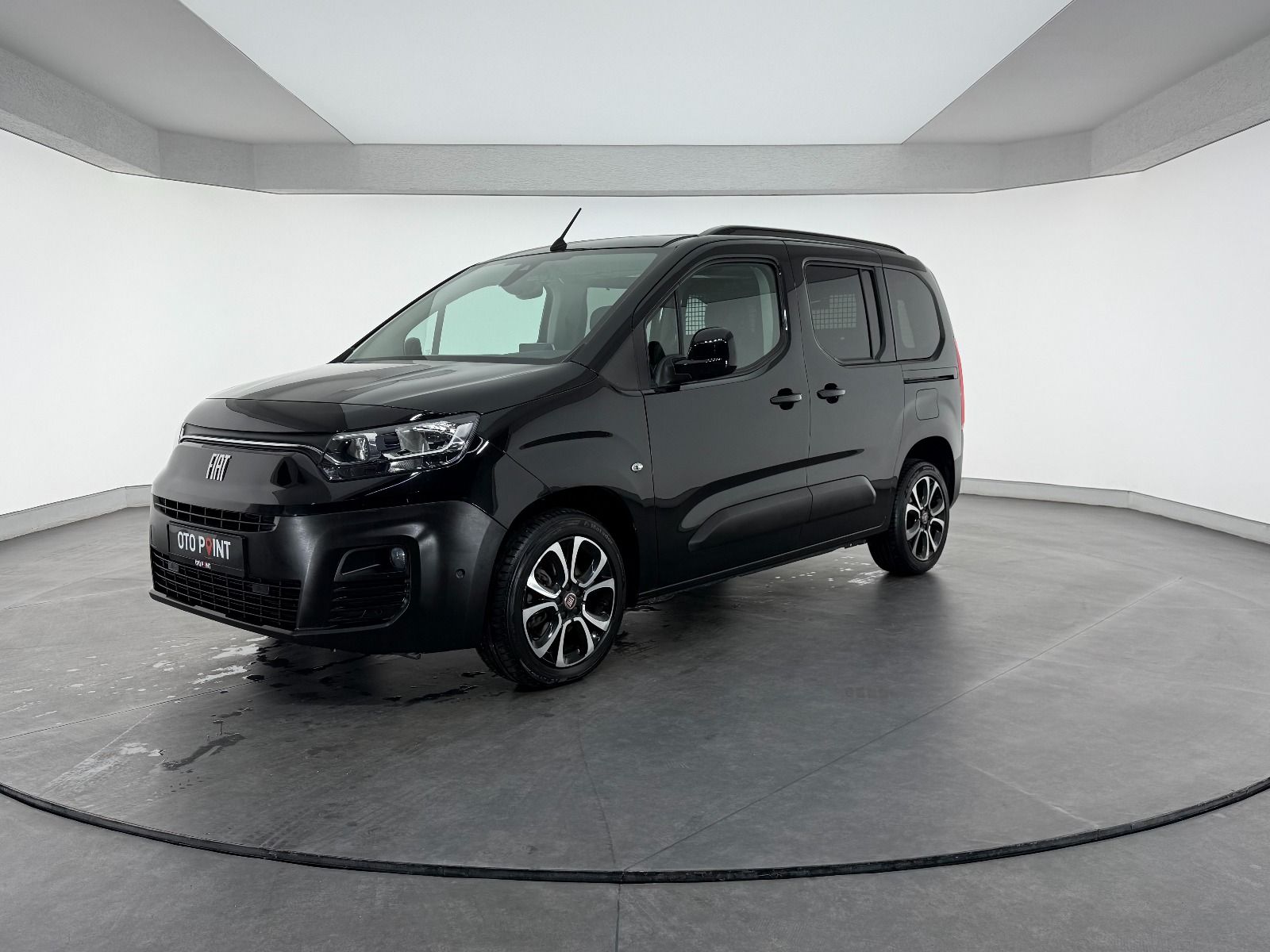 Fiat Doblo Combi 1.5 BlueHDİ Premio Plus - 2024 - Detay