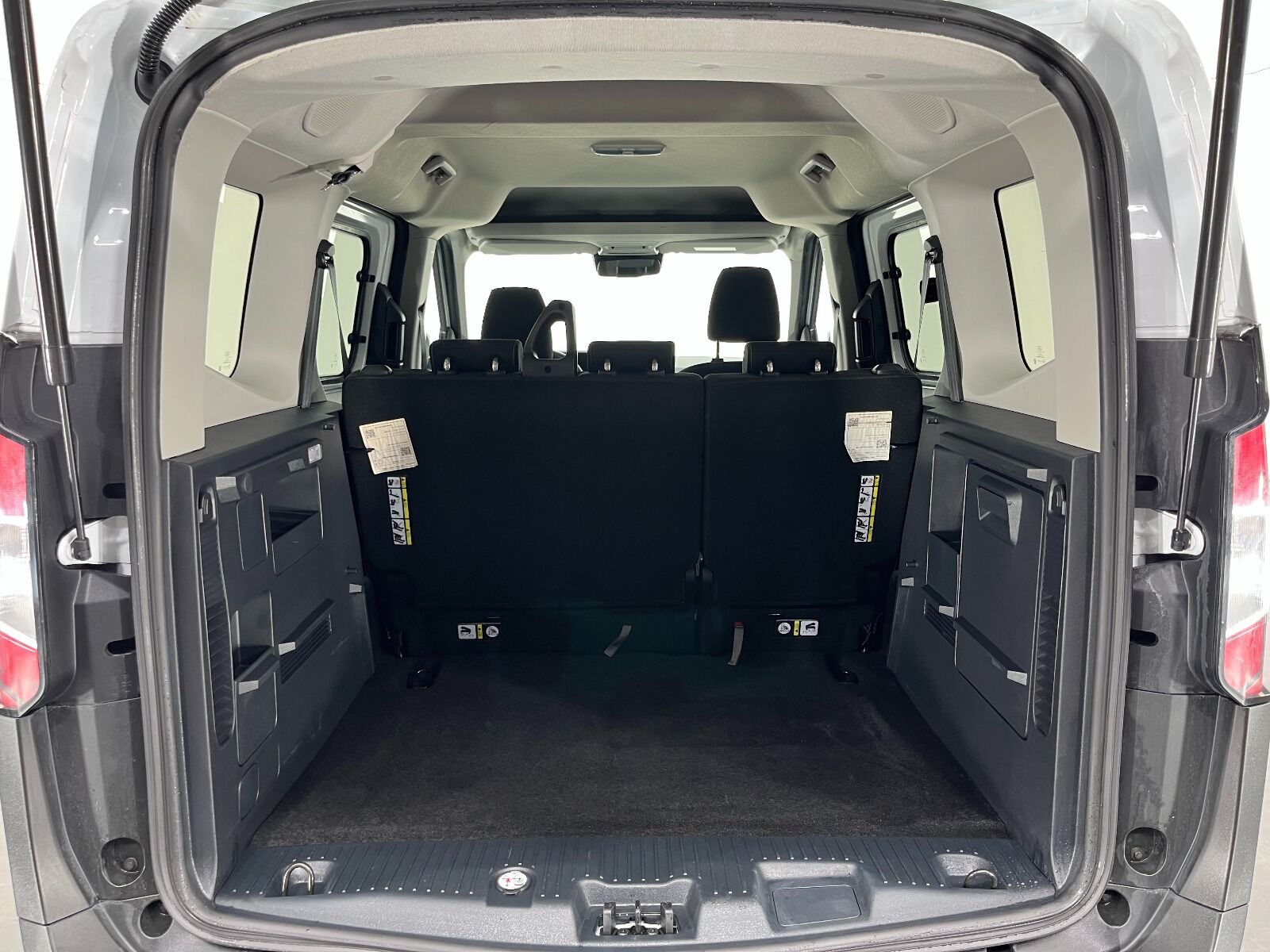 Ford Tourneo Courier Kombi 1.5 EcoBlue Deluxe - 2025 - Detay