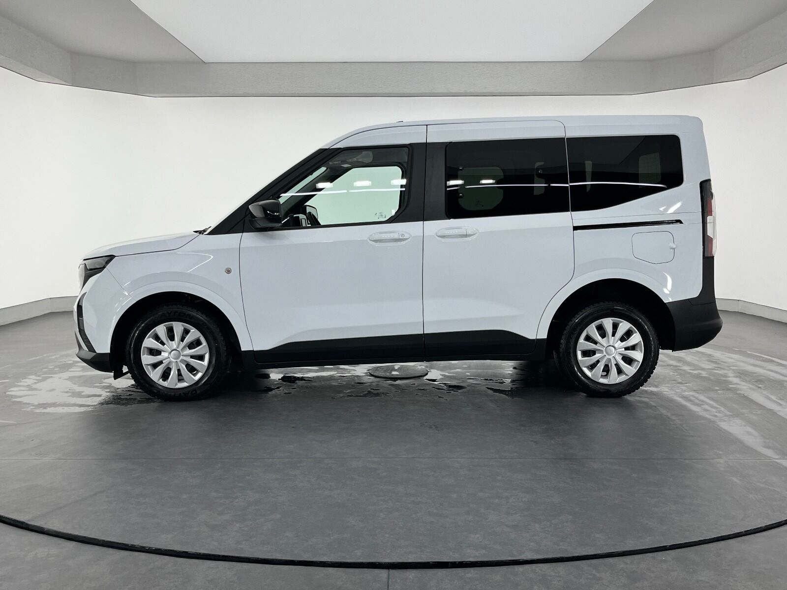 Ford Tourneo Courier Kombi 1.5 EcoBlue Deluxe - 2025 - Detay