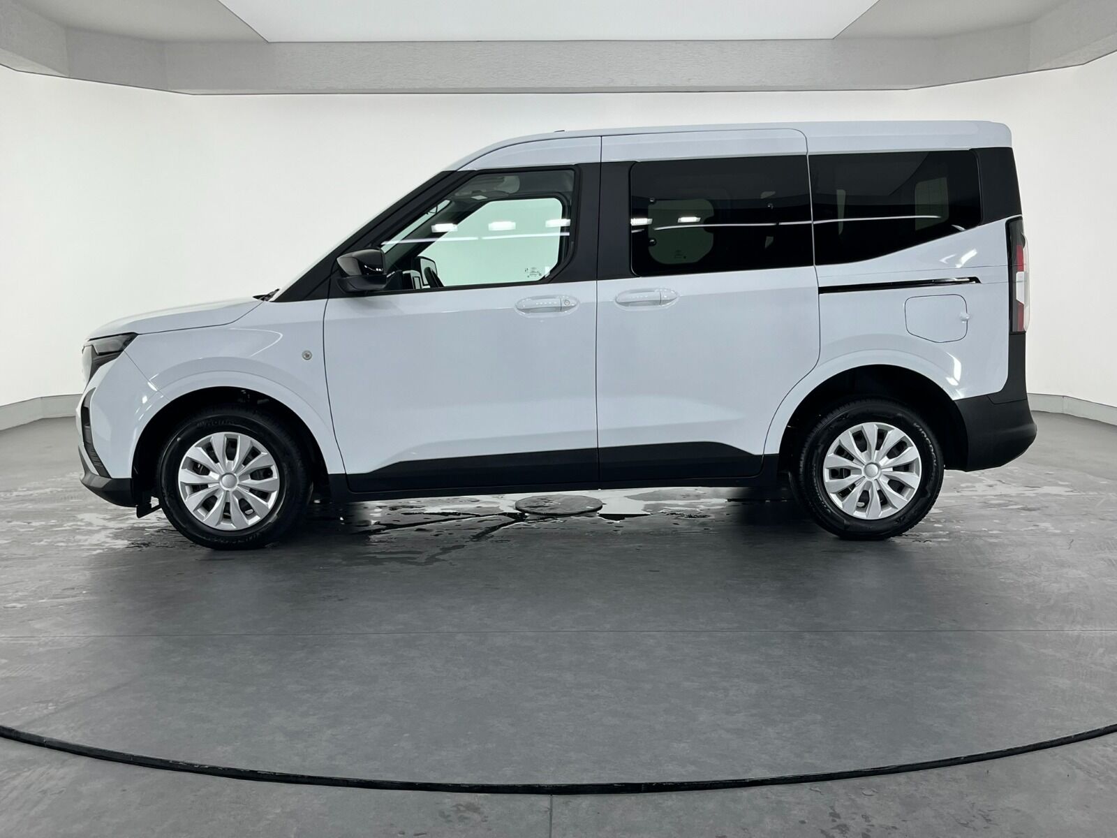 Ford Tourneo Courier Kombi 1.5 EcoBlue Deluxe - 2025 - Detay