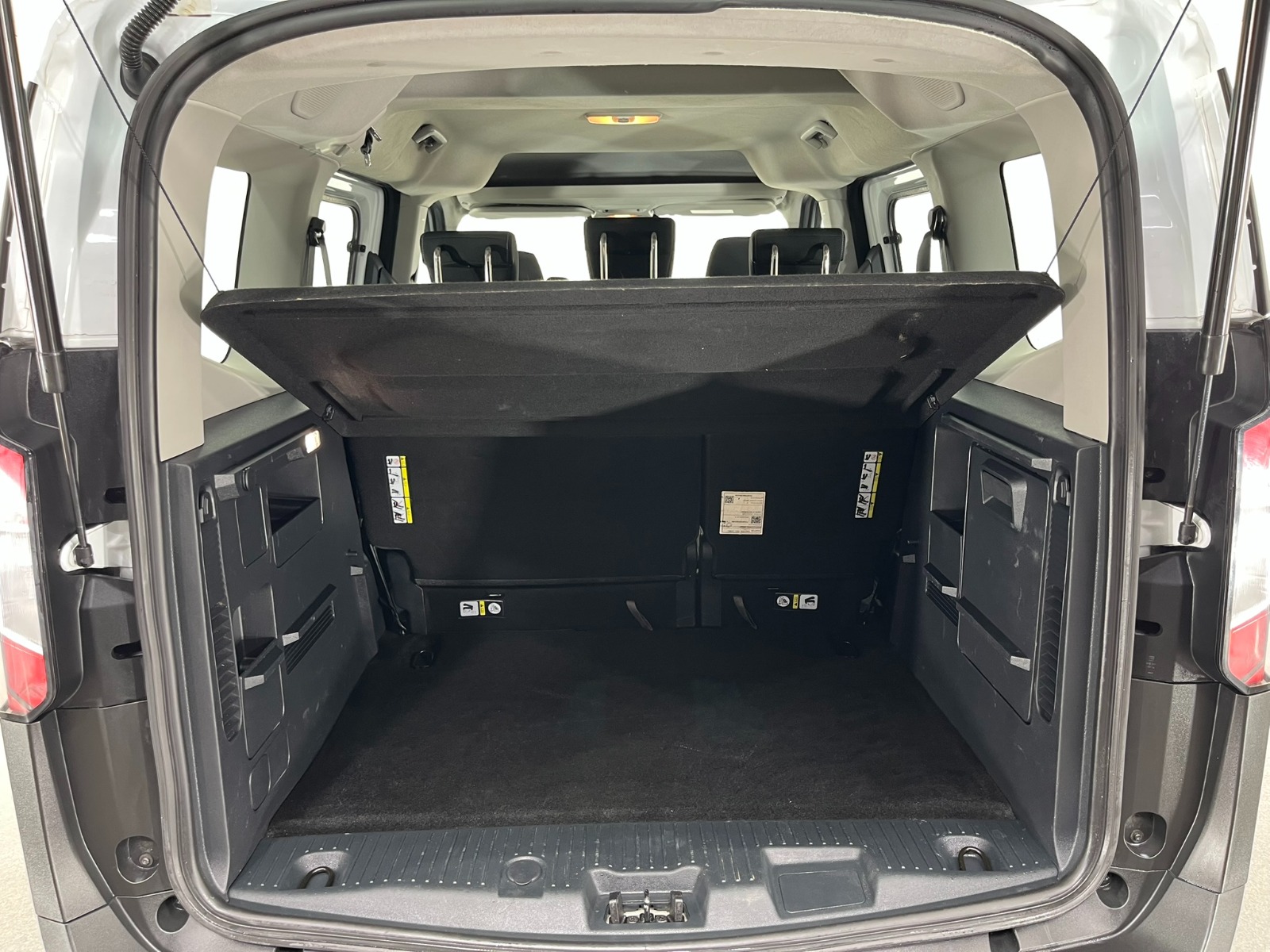 Ford Tourneo Courier Kombi 1.5 EcoBlue Deluxe - 2024 - Detay