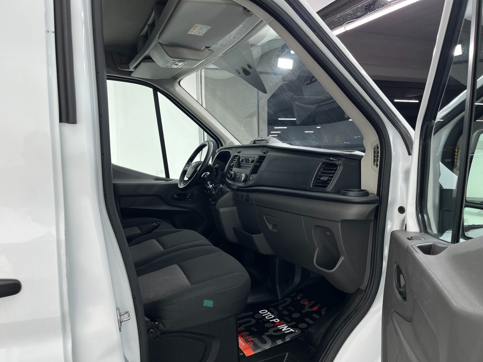 Ford Transit 350 E - 2024 - Detay