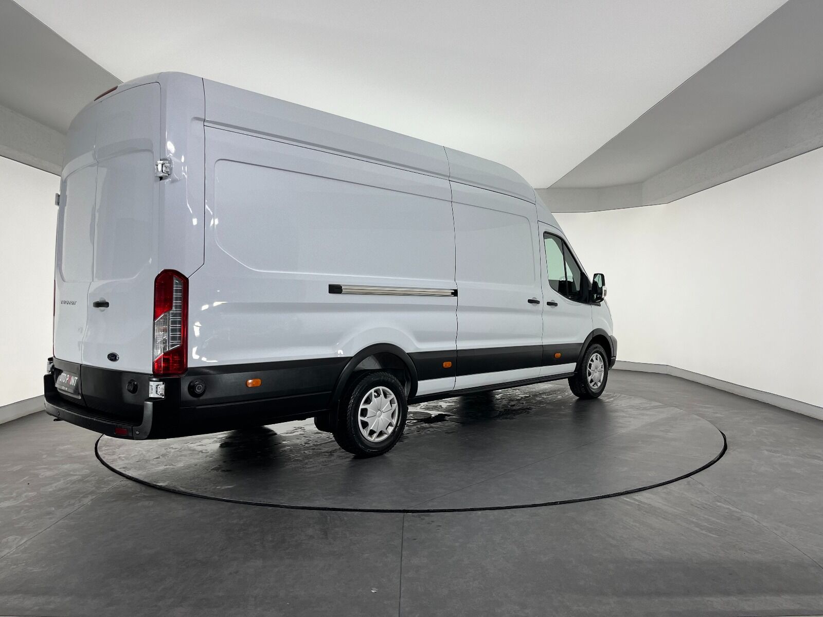 Ford Transit 350 E - 2024 - Detay