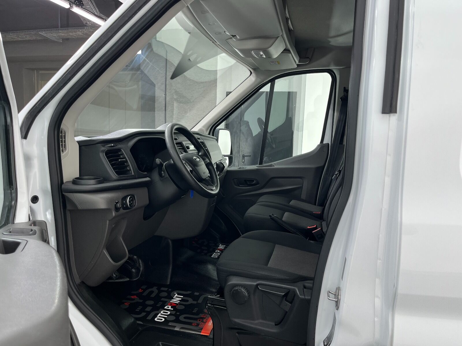 Ford Transit 350 E - 2024 - Detay