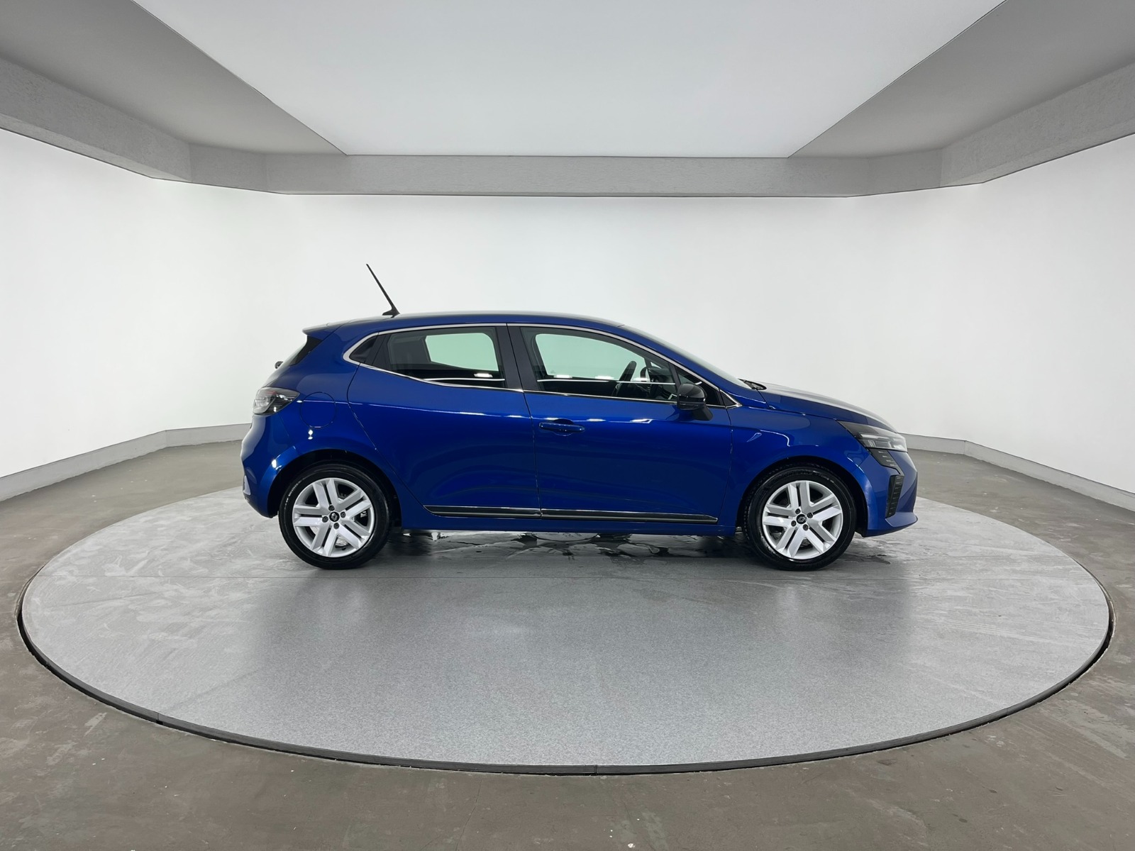 Renault Clio Hatchback 1.0 TCe Evolution X-Tronic - 2024 - Detay