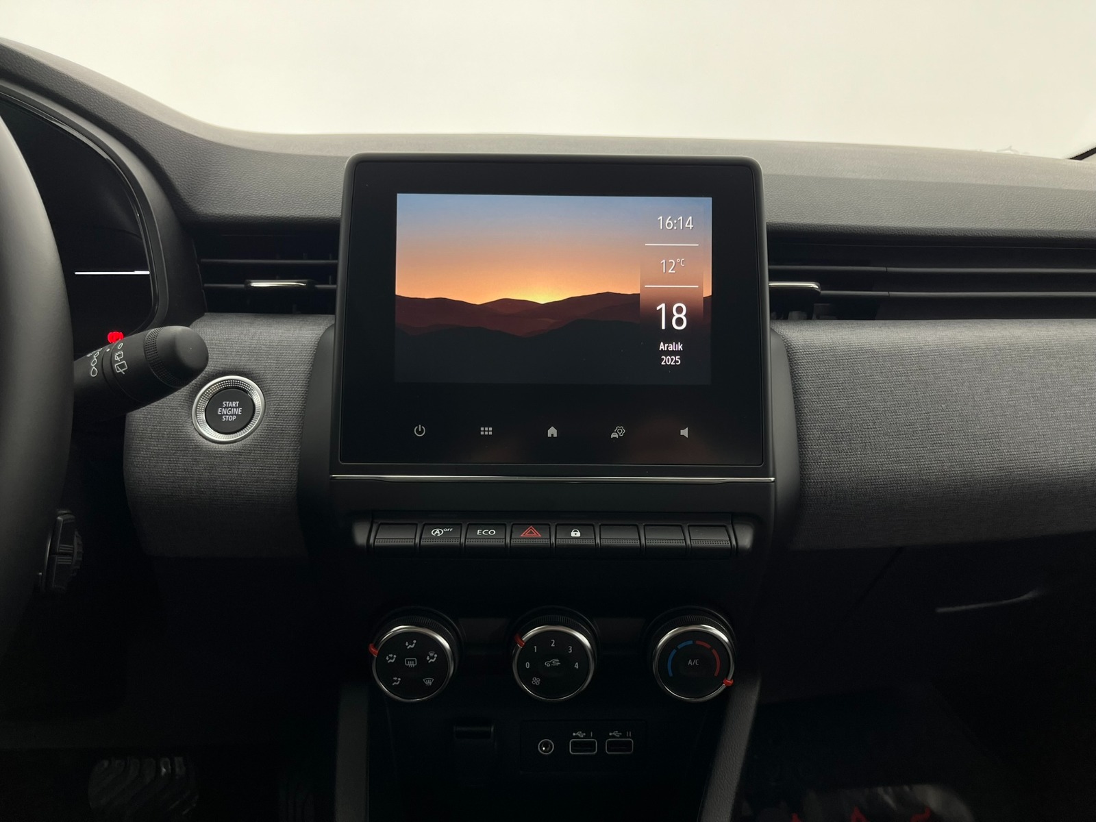 Renault Clio Hatchback 1.0 TCe Evolution X-Tronic - 2024 - Detay