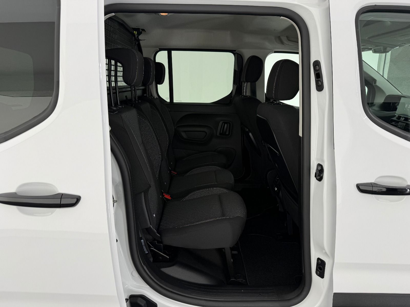 Peugeot Rifter 1.5 BlueHDI Allure EAT8 - 2026 - Detay