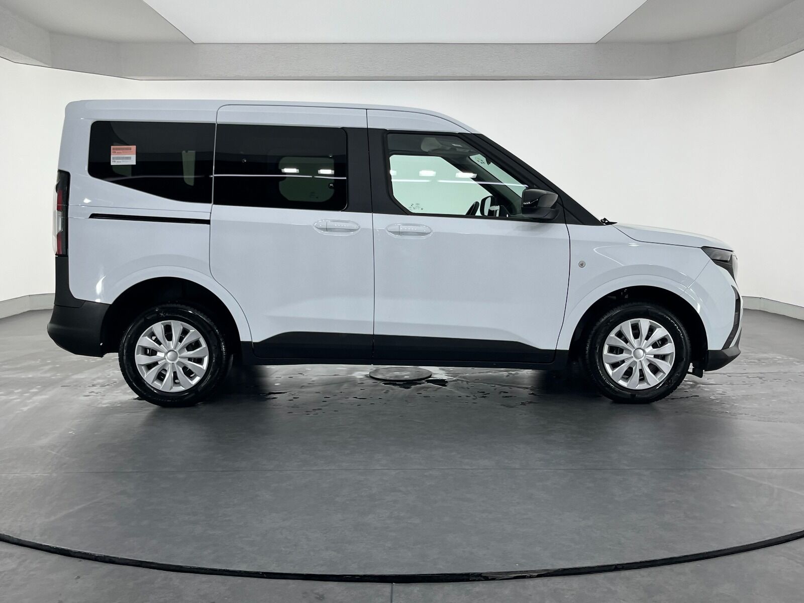 Ford Tourneo Courier Kombi 1.5 EcoBlue Deluxe - 2025 - Detay