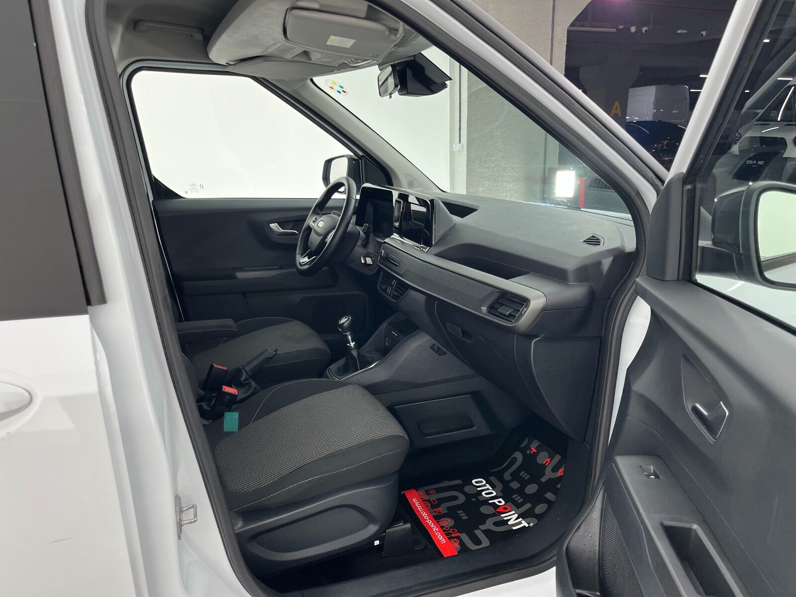 Ford Tourneo Courier Kombi 1.5 EcoBlue Deluxe - 2025 - Detay