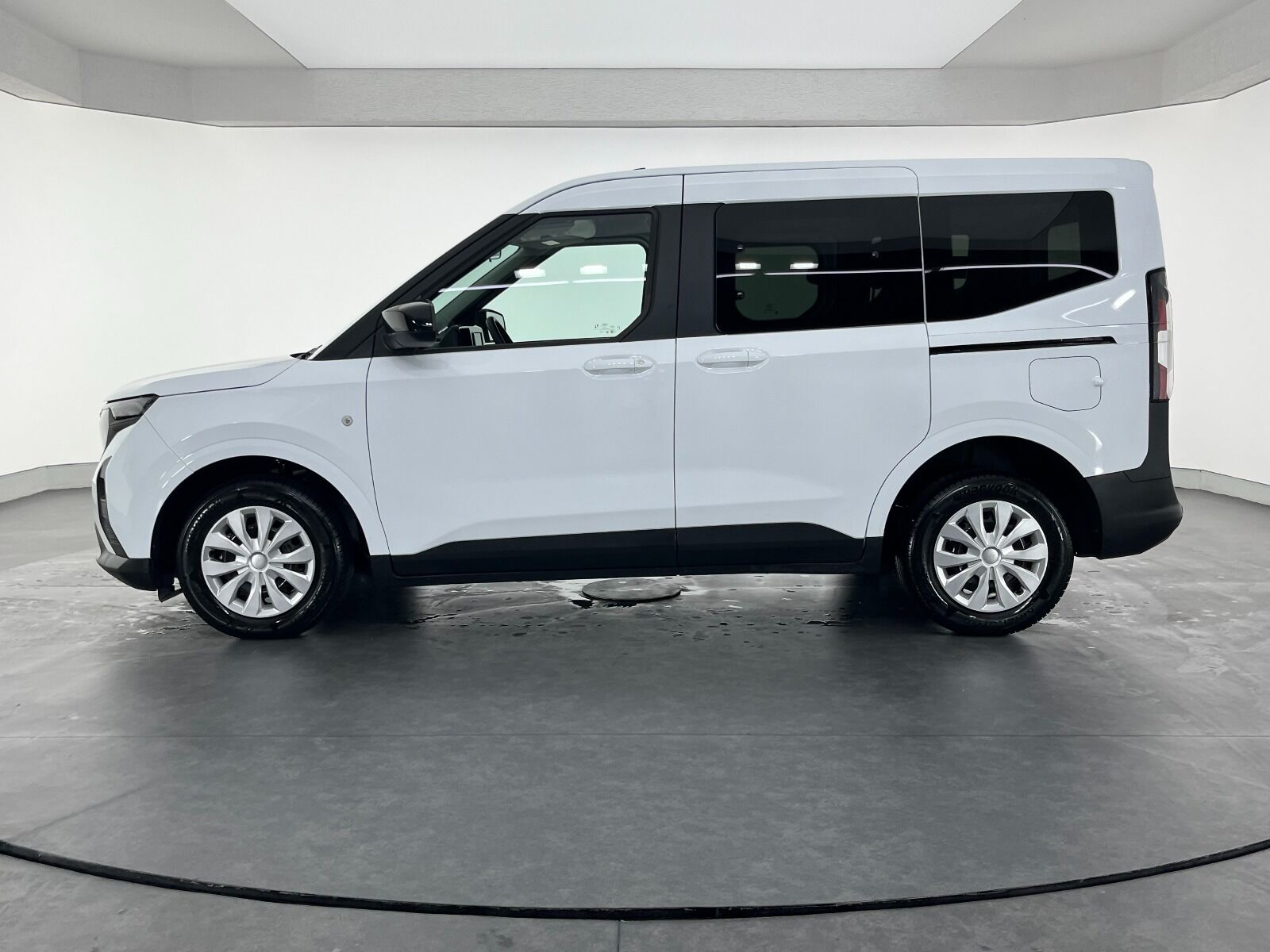 Ford Tourneo Courier Kombi 1.5 EcoBlue Deluxe - 2025 - Detay