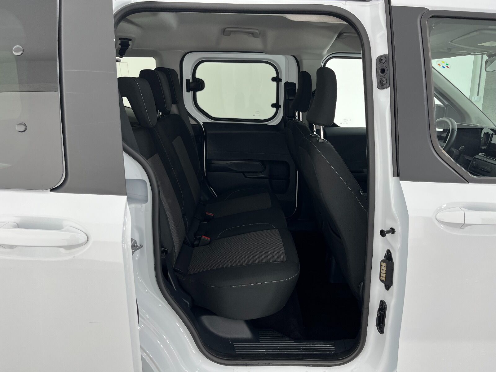 Ford Tourneo Courier Kombi 1.5 EcoBlue Deluxe - 2025 - Detay