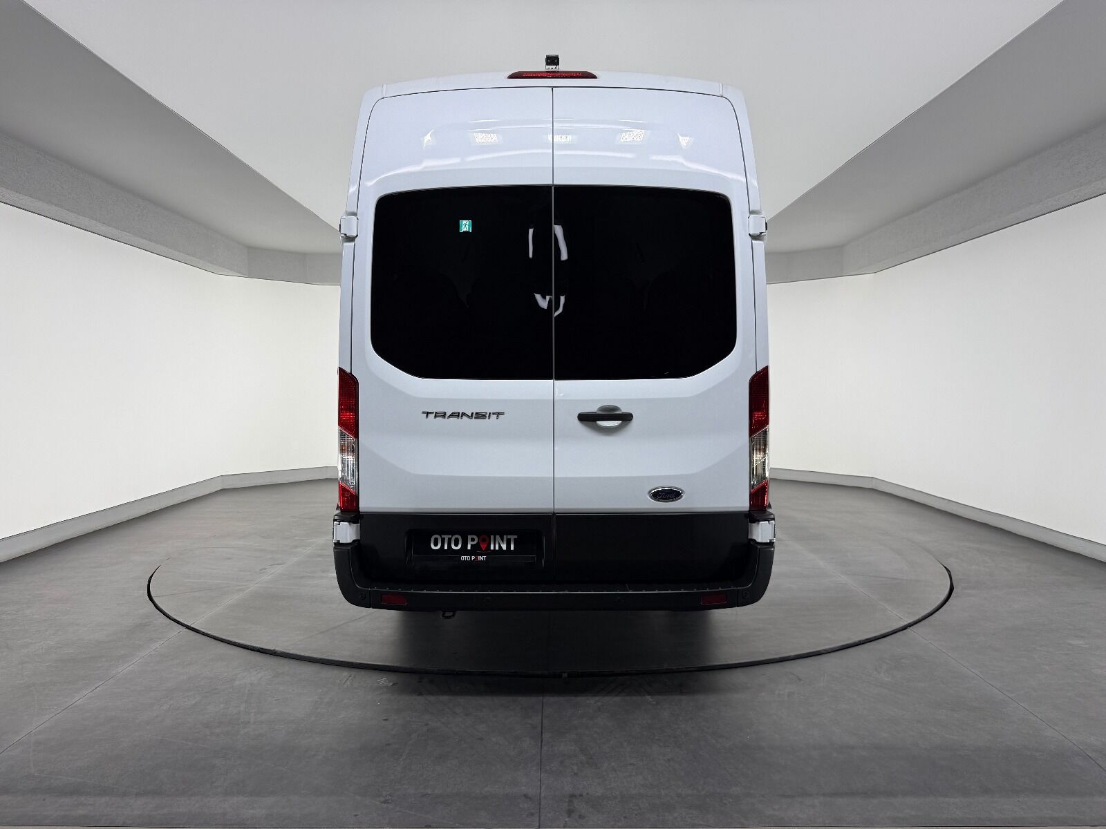 Ford Transit 2.0 EcoBlue 440 E Deluxe UPG - 2024 - Detay