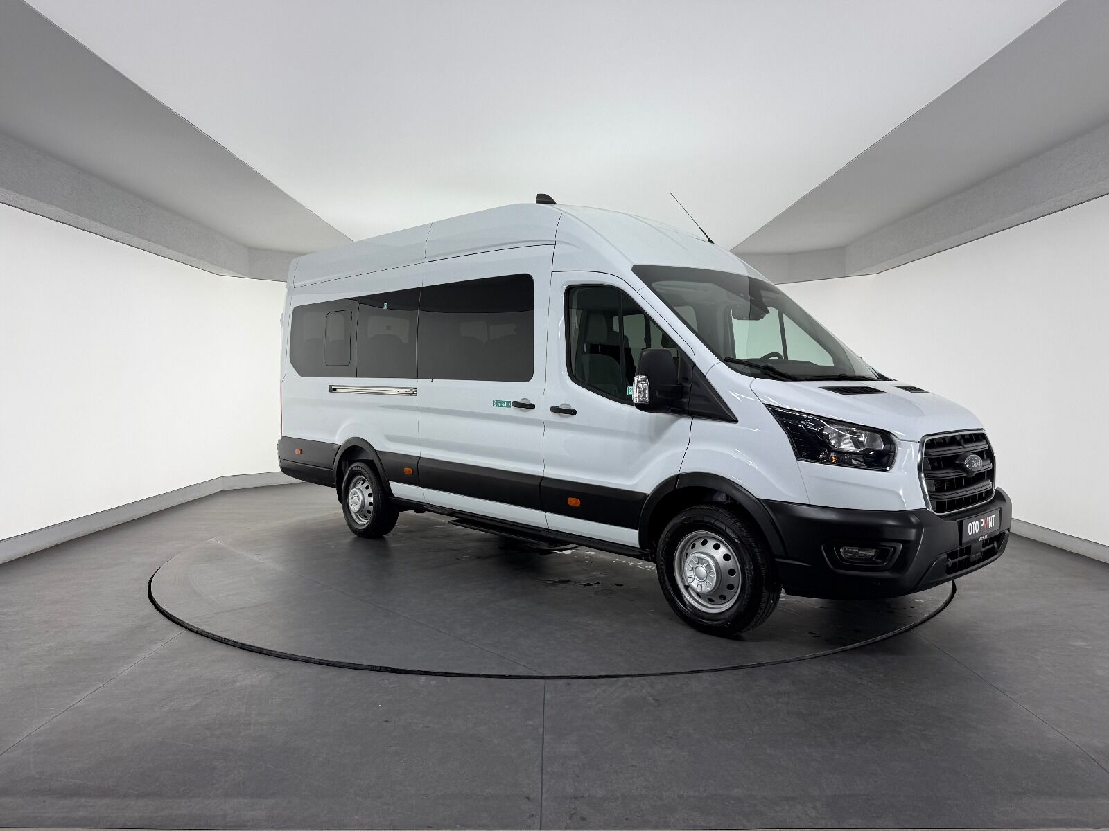 Ford Transit 2.0 EcoBlue 440 E Deluxe UPG - 2024 - Detay