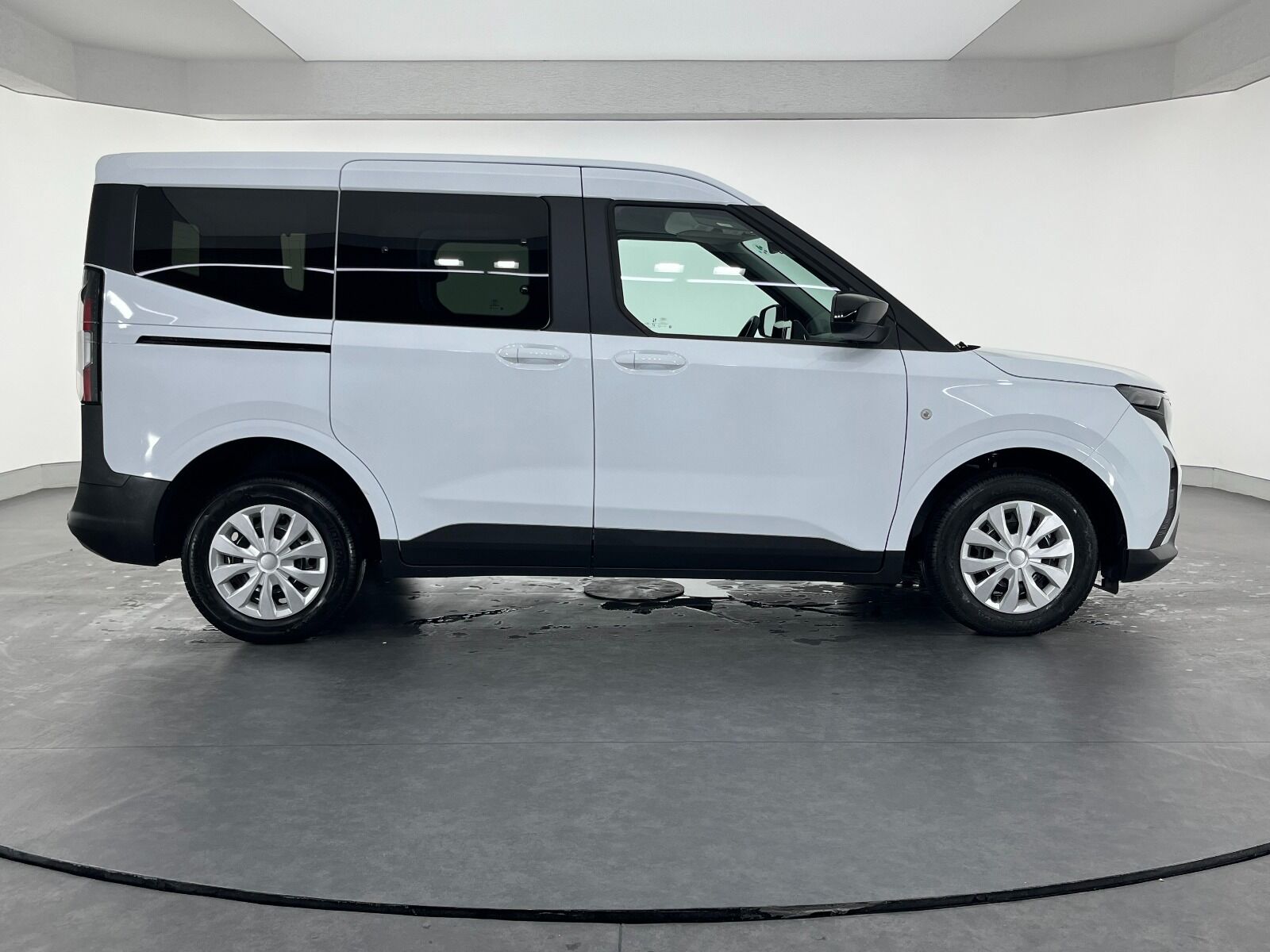 Ford Tourneo Courier Kombi 1.5 EcoBlue Deluxe - 2025 - Detay