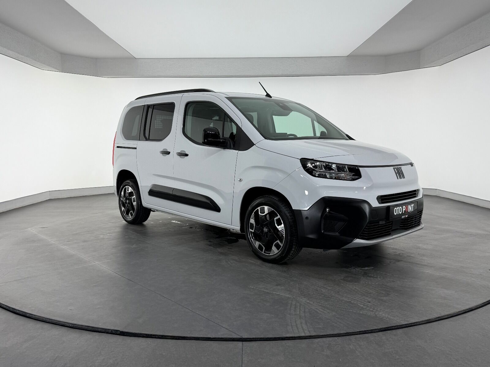 Fiat Doblo Combi 1.5 BlueHDİ Premio Plus - 2025 - Detay