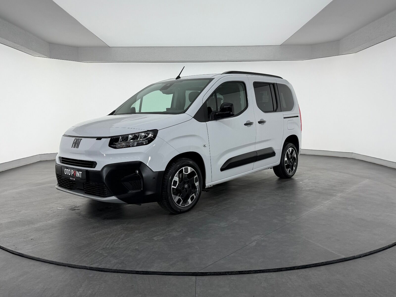 Fiat Doblo Combi 1.5 BlueHDİ Premio Plus - 2025 - Detay