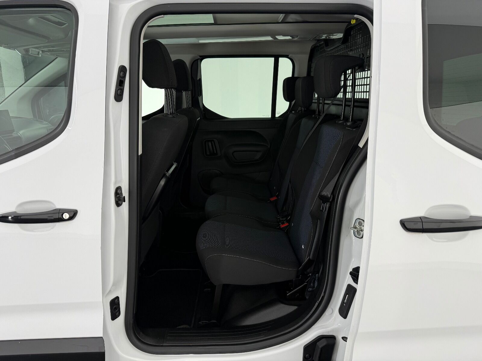 Fiat Doblo Combi 1.5 BlueHDİ Premio Plus - 2025 - Detay