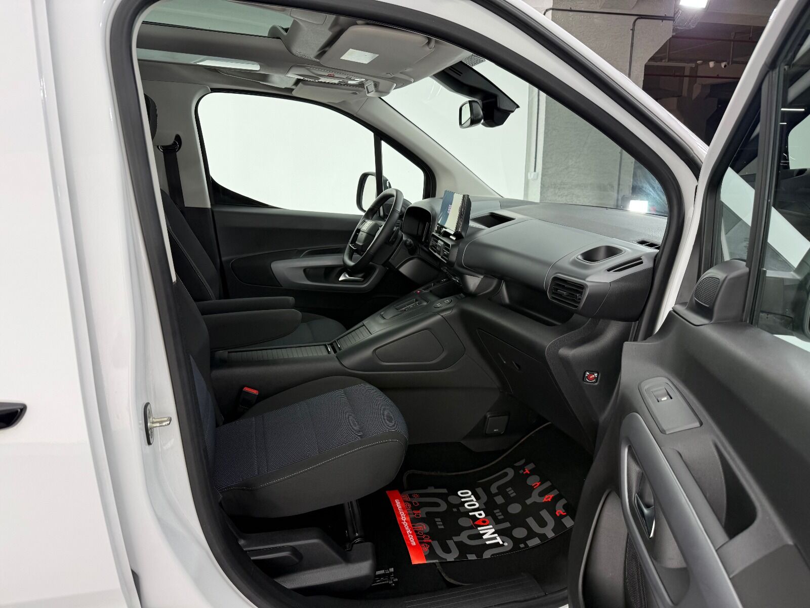 Fiat Doblo Combi 1.5 BlueHDİ Premio Plus - 2025 - Detay