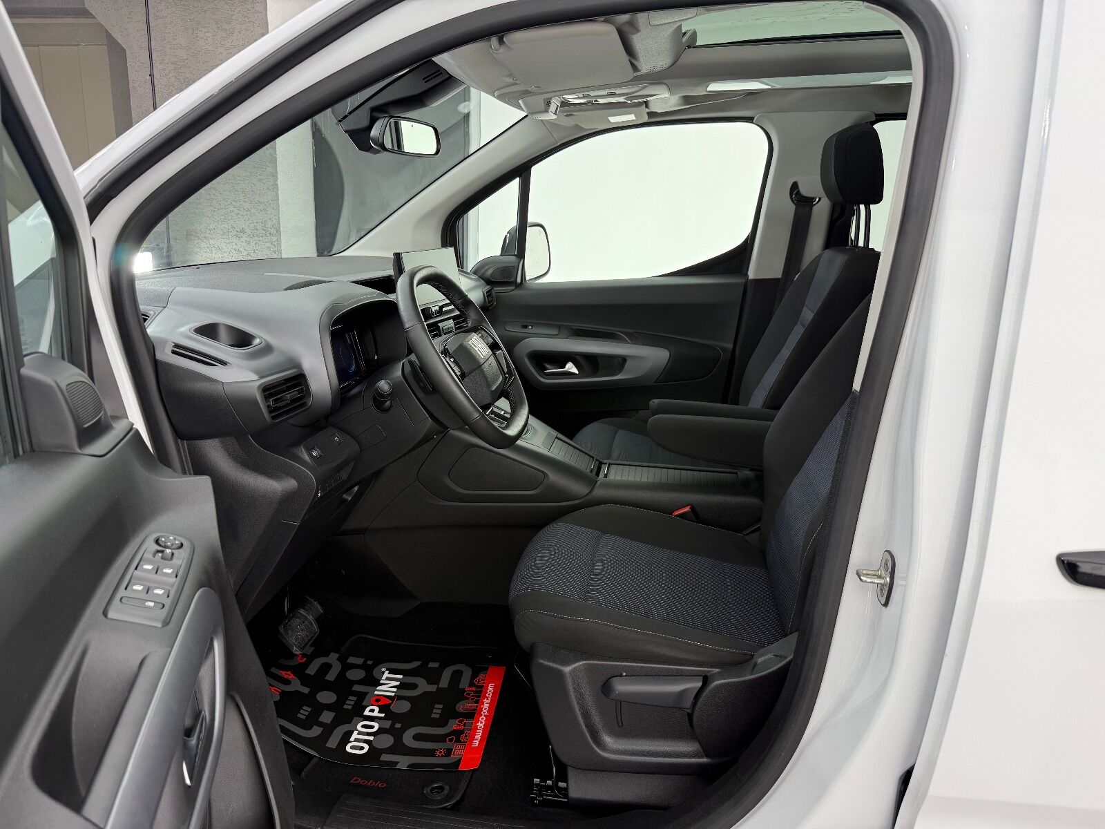 Fiat Doblo Combi 1.5 BlueHDİ Premio Plus - 2025 - Detay