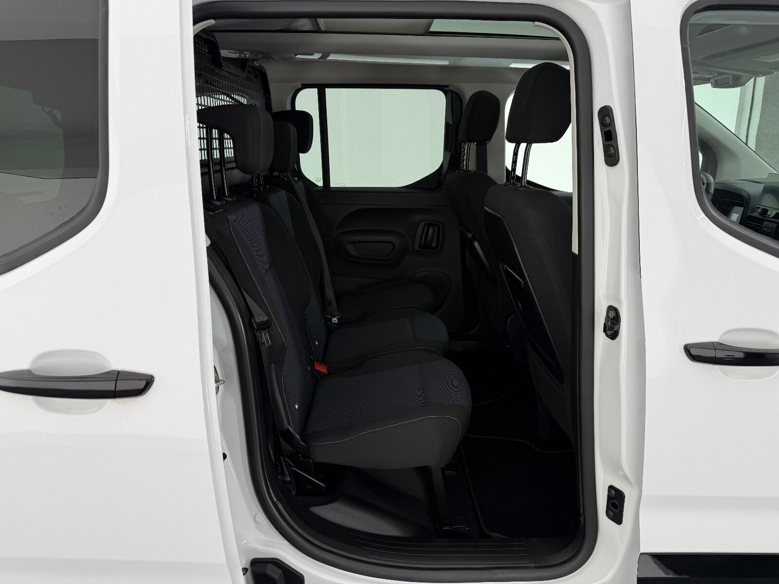 Fiat Doblo Combi 1.5 BlueHDİ Premio Plus - 2025 - Detay