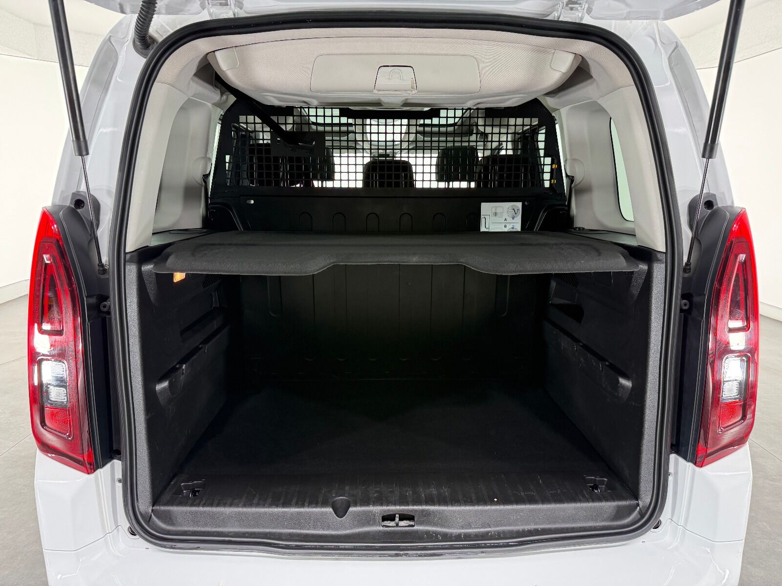 Fiat Doblo Combi 1.5 BlueHDİ Premio Plus - 2025 - Detay