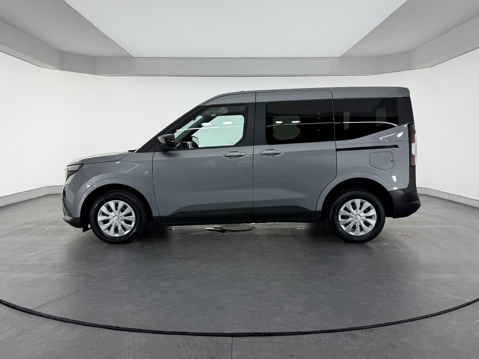 Ford Tourneo Courier 1.5L EcoBlue Deluxe - 2024 - Detay