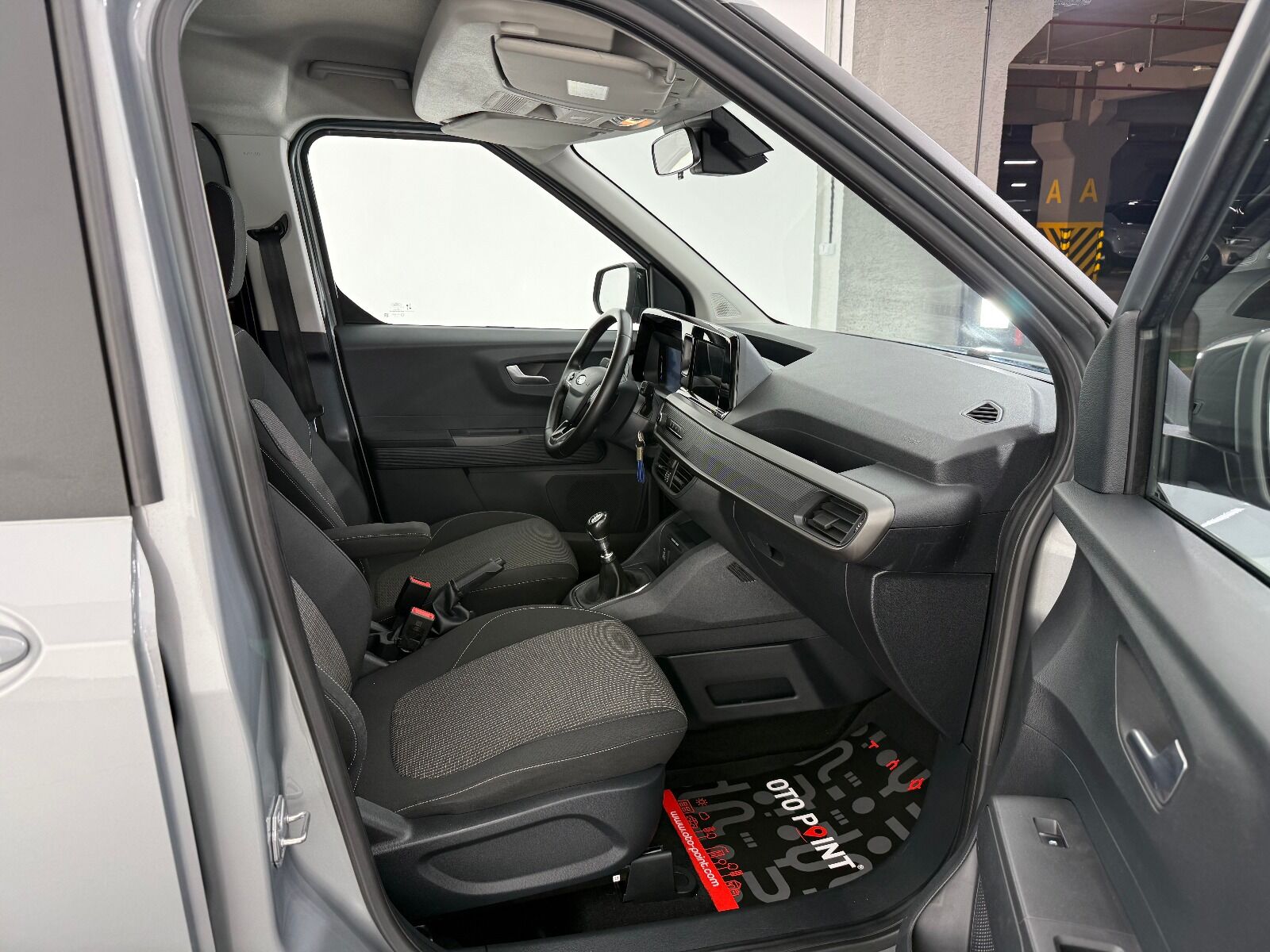 Ford Tourneo Courier 1.5L EcoBlue Deluxe - 2024 - Detay