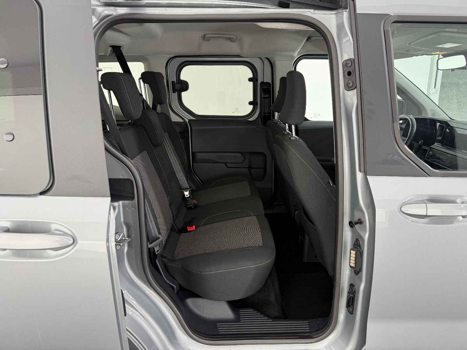 Ford Tourneo Courier 1.5L EcoBlue Deluxe - 2024 - Detay