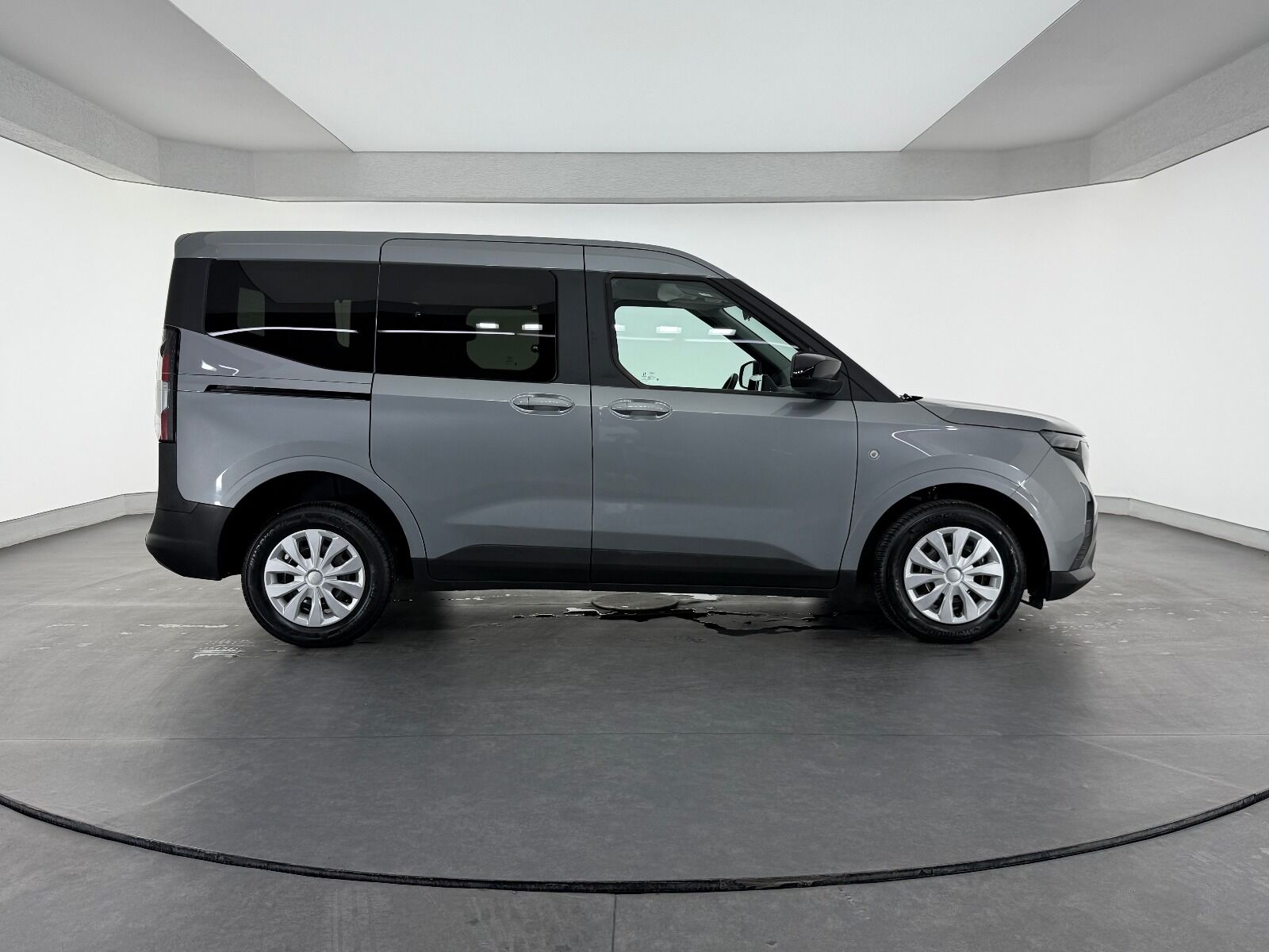 Ford Tourneo Courier 1.5L EcoBlue Deluxe - 2024 - Detay