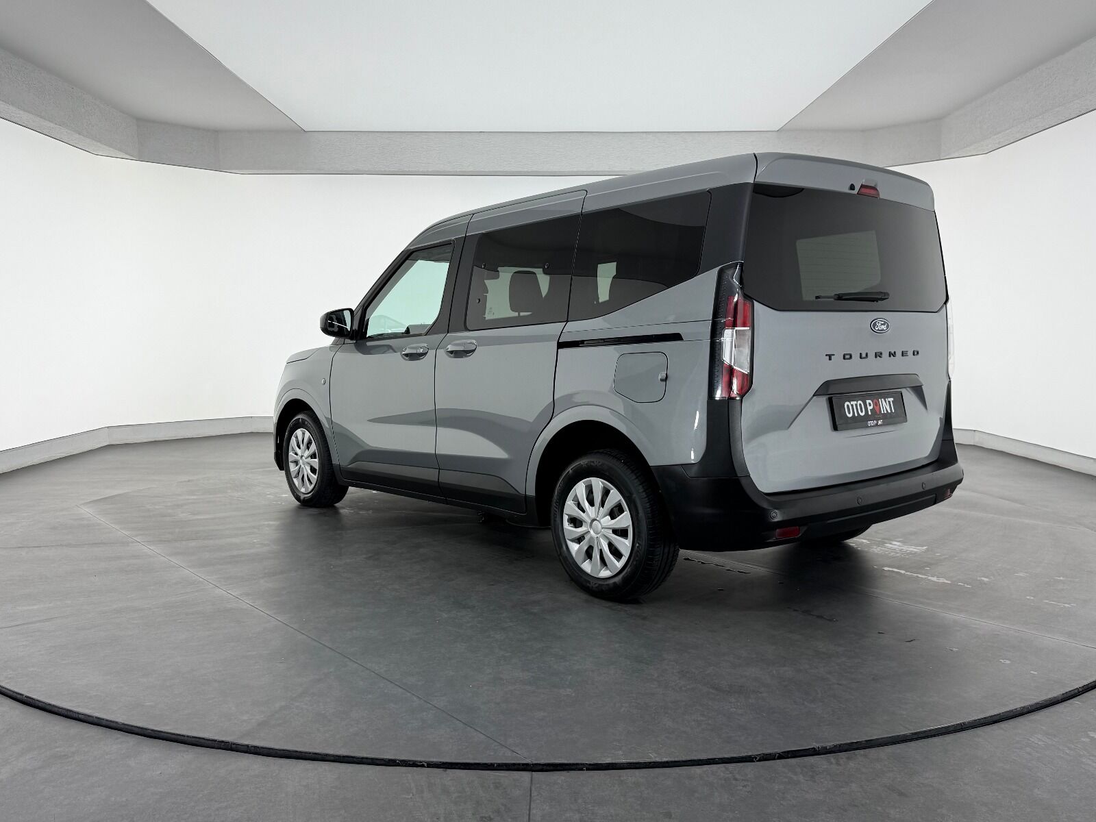 Ford Tourneo Courier 1.5L EcoBlue Deluxe - 2024 - Detay