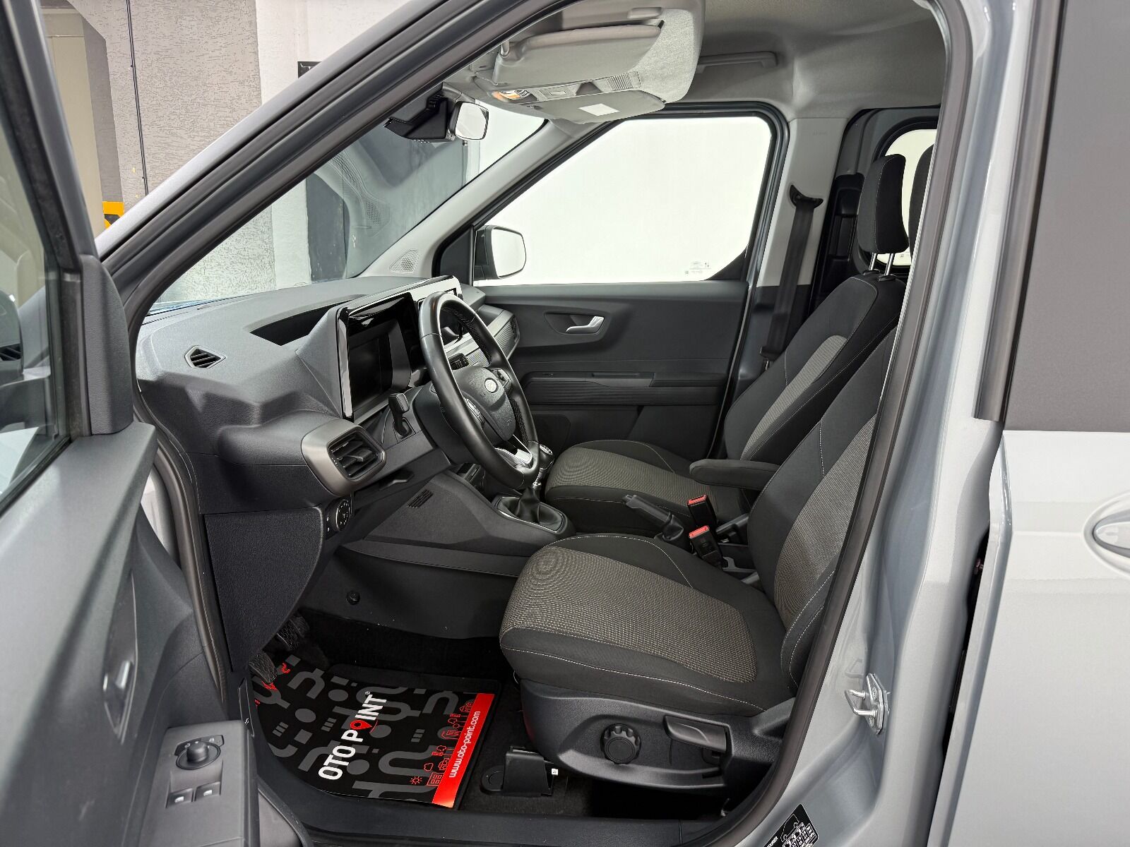 Ford Tourneo Courier 1.5L EcoBlue Deluxe - 2024 - Detay