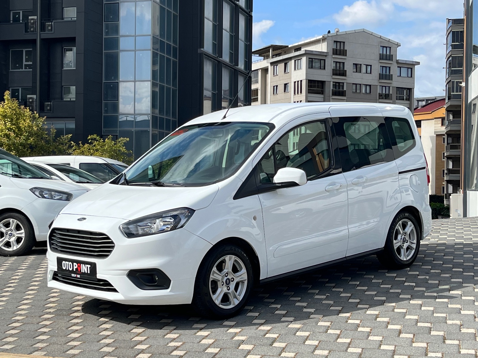 Ford Tourneo Courier Kombi 1.5 TDCI Deluxe - 2022