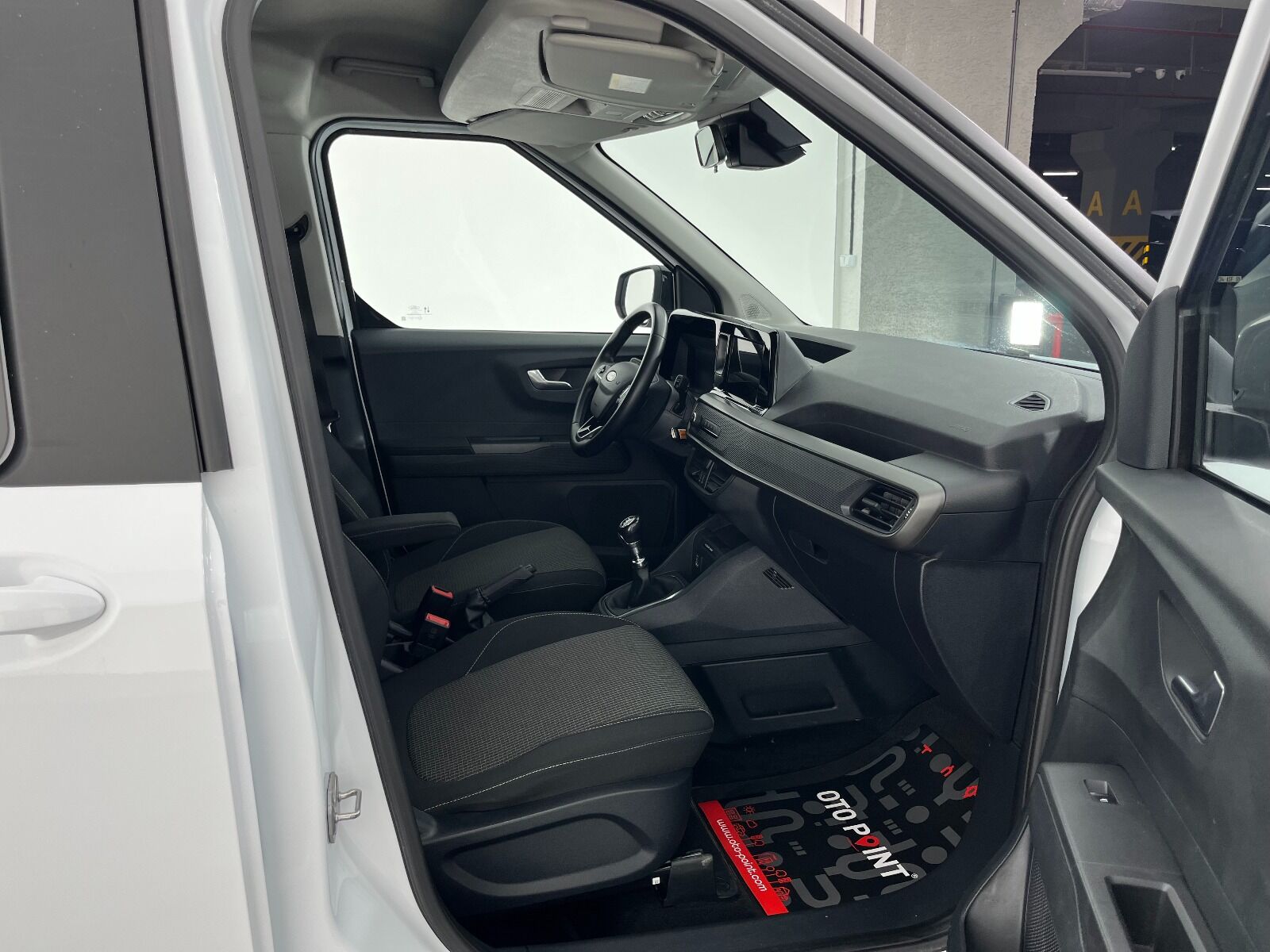 Ford Tourneo Courier Kombi 1.5 EcoBlue Deluxe - 2025 - Detay