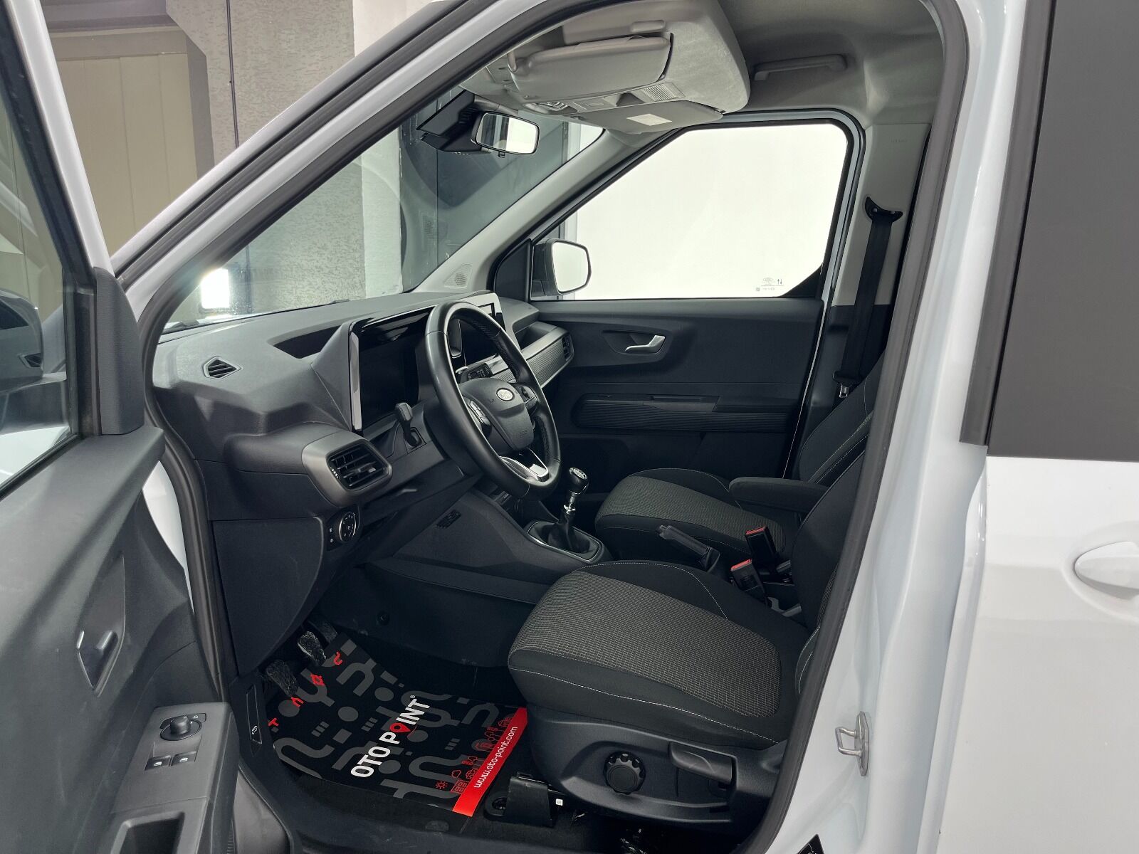 Ford Tourneo Courier Kombi 1.5 EcoBlue Deluxe - 2025 - Detay