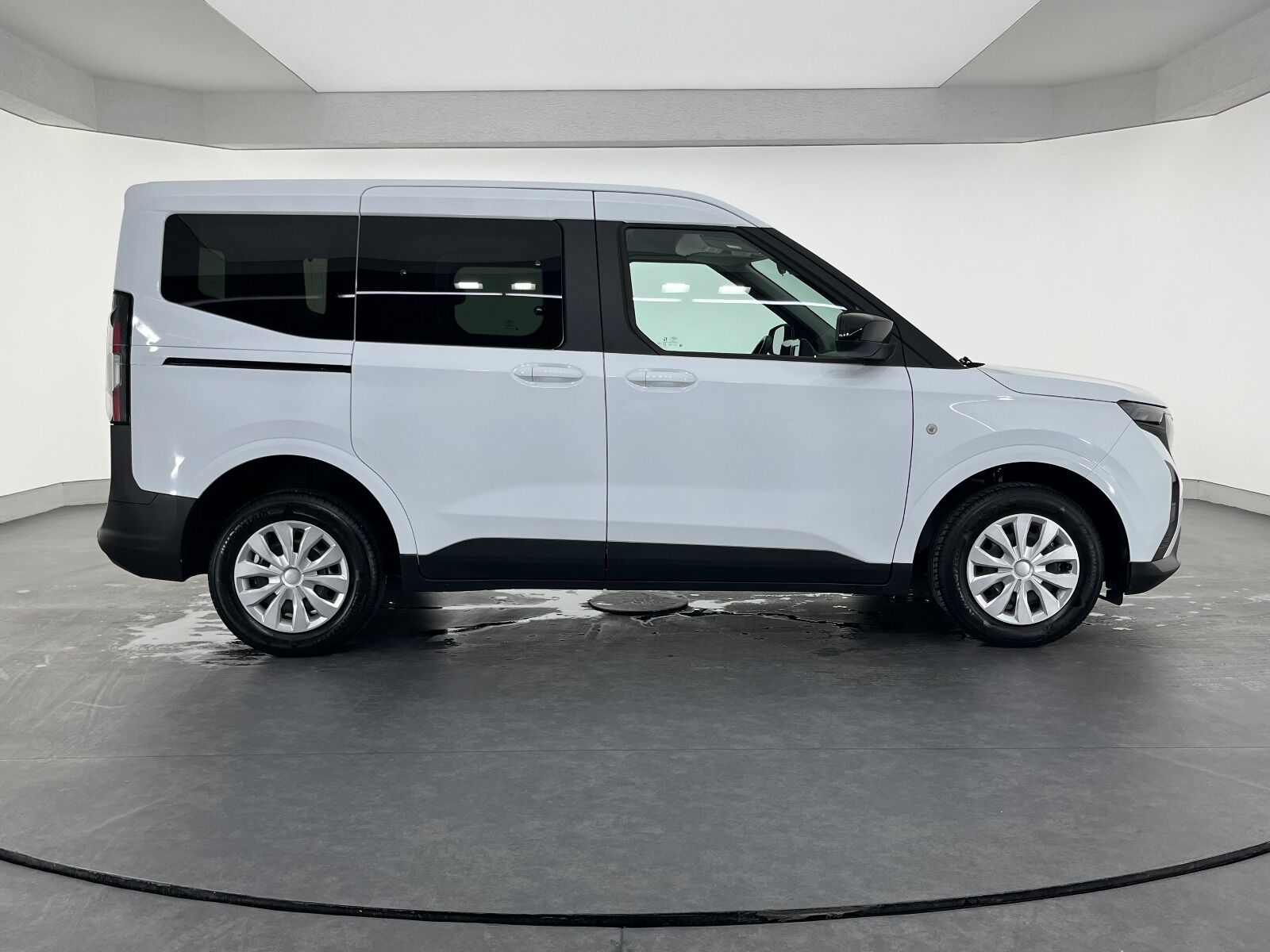 Ford Tourneo Courier Kombi 1.5 EcoBlue Deluxe - 2025 - Detay