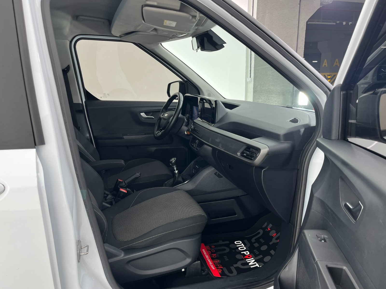 Ford Tourneo Courier Kombi 1.5 EcoBlue Deluxe - 2024 - Detay