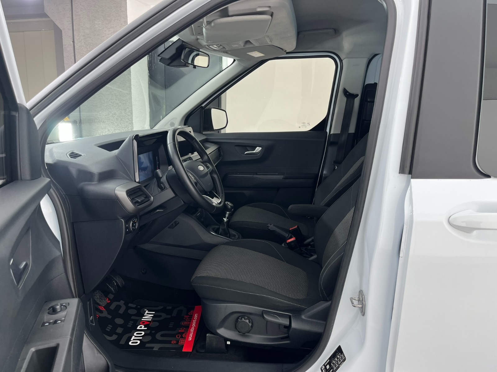 Ford Tourneo Courier Kombi 1.5 EcoBlue Deluxe - 2024 - Detay