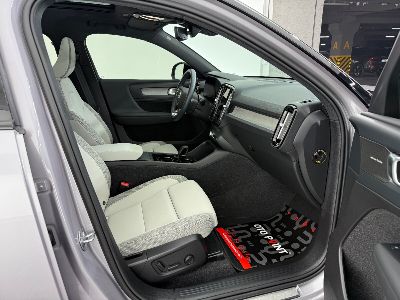 Volvo EX40 Single Motor Extended Range Ultra - 2025 - Detay