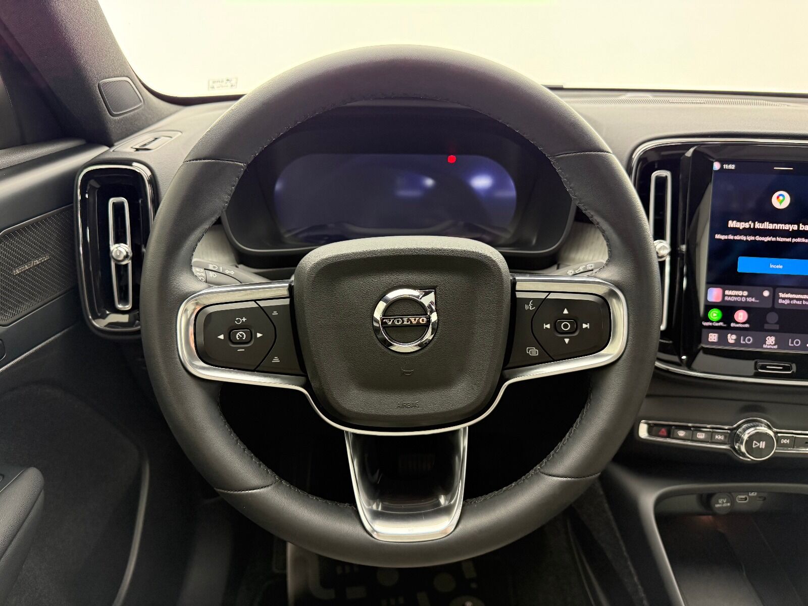 Volvo EX40 Single Motor Extended Range Ultra - 2025 - Detay