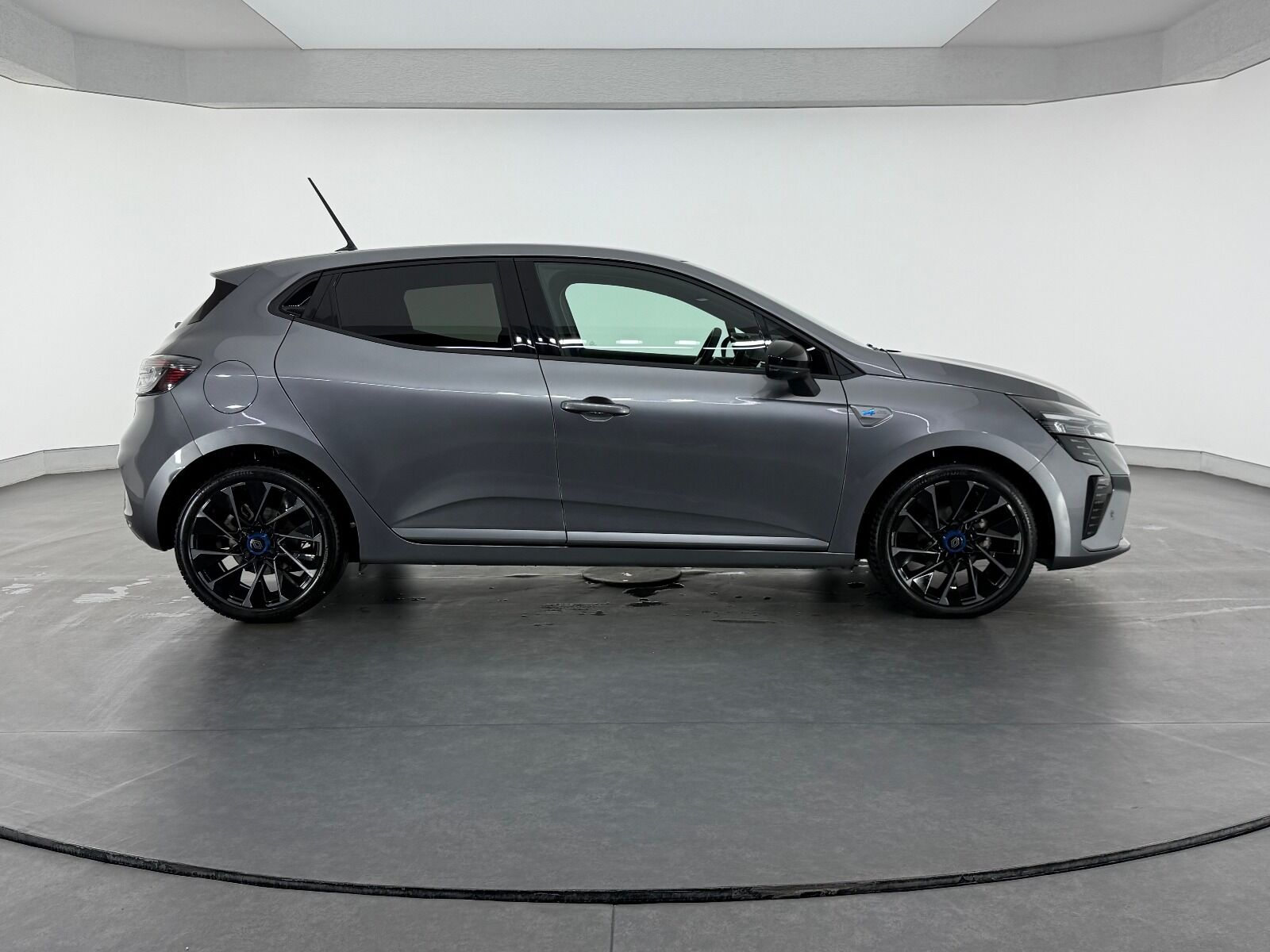 Renault Clio 1.0 TCE Techno Esprit Alpine X-Tronic - 2025 - Detay