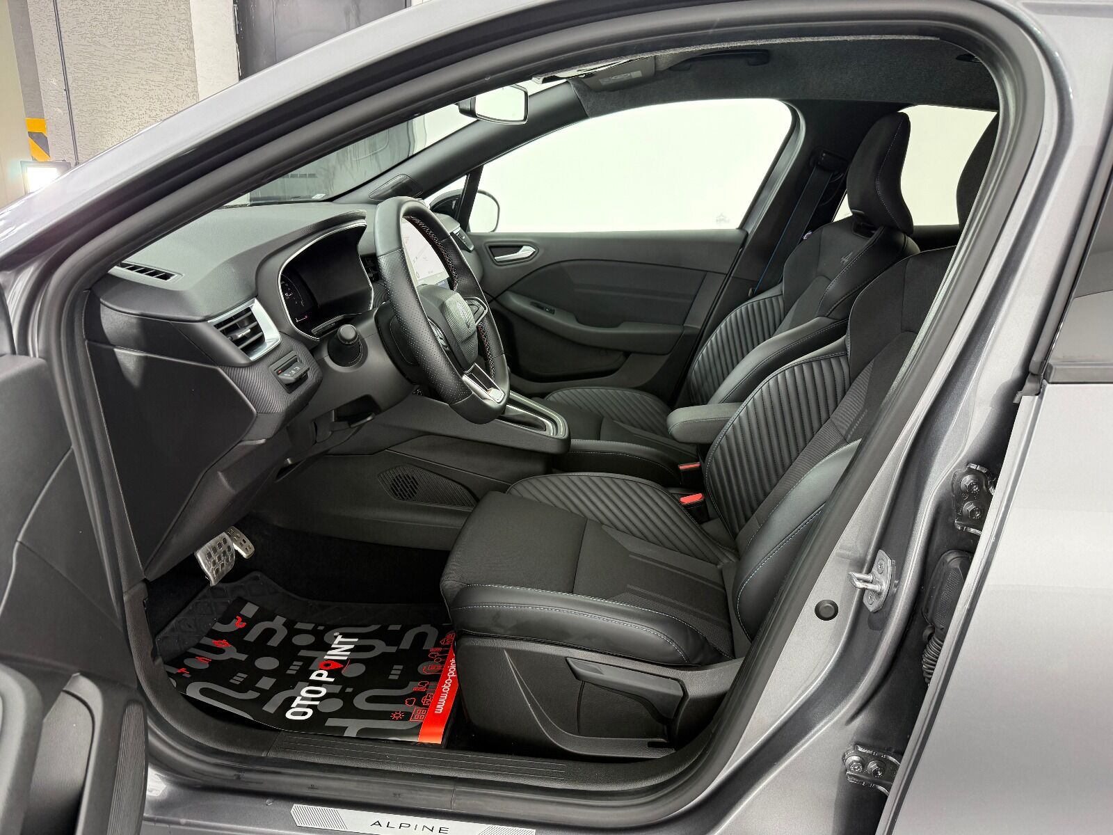 Renault Clio 1.0 TCE Techno Esprit Alpine X-Tronic - 2025 - Detay